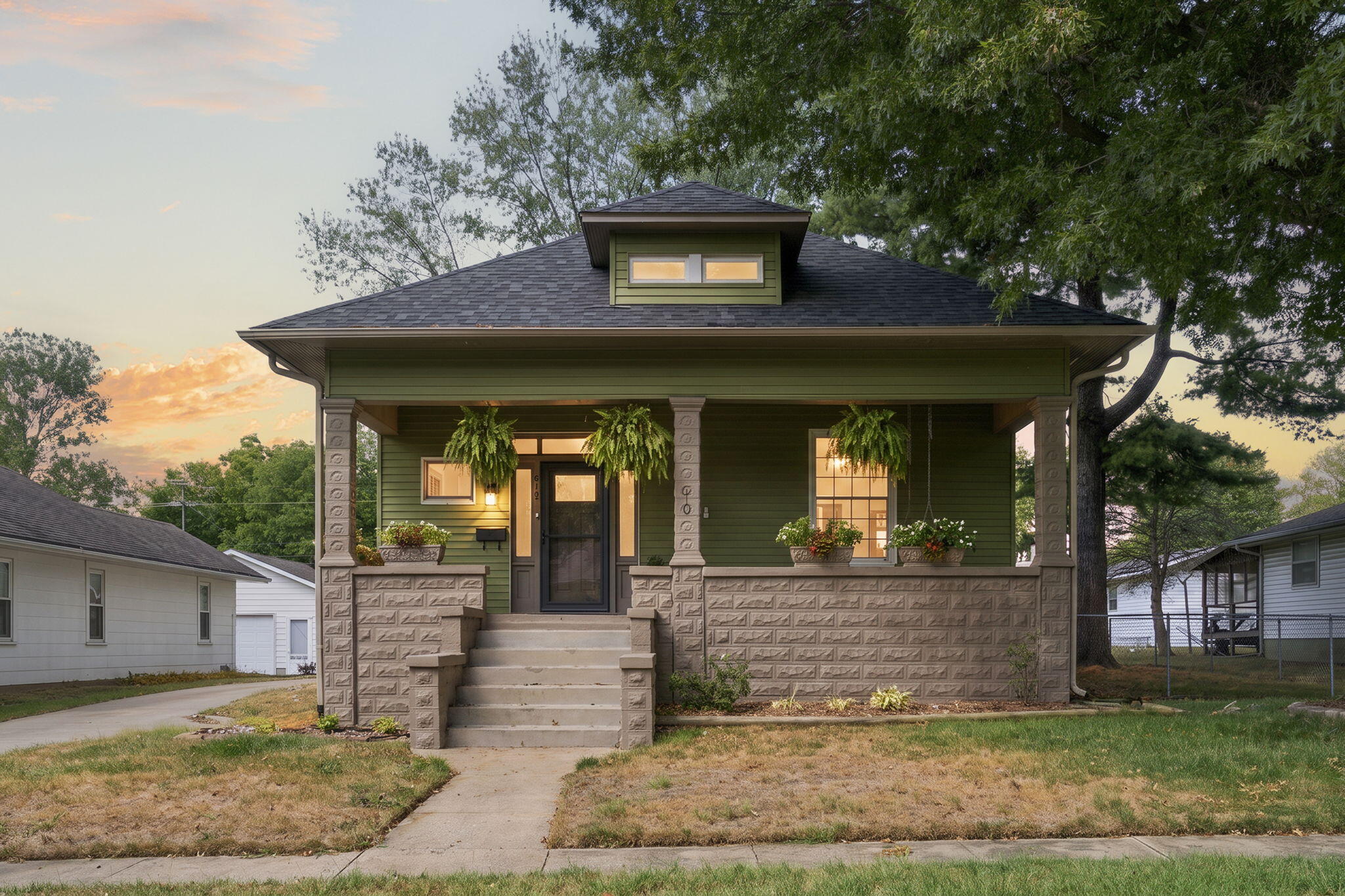 610 North Lincoln Avenue Property Photo 1