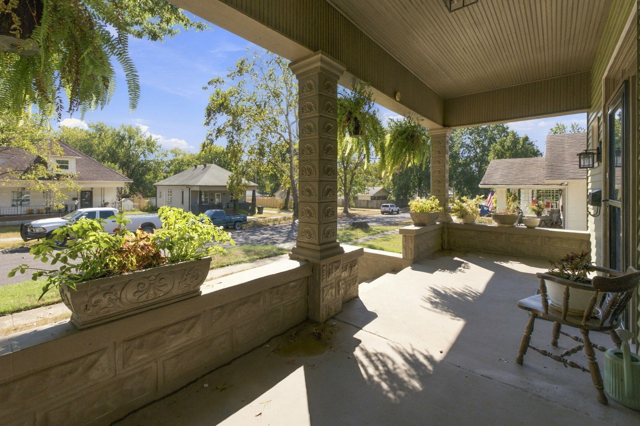 610 North Lincoln Avenue Property Photo 3