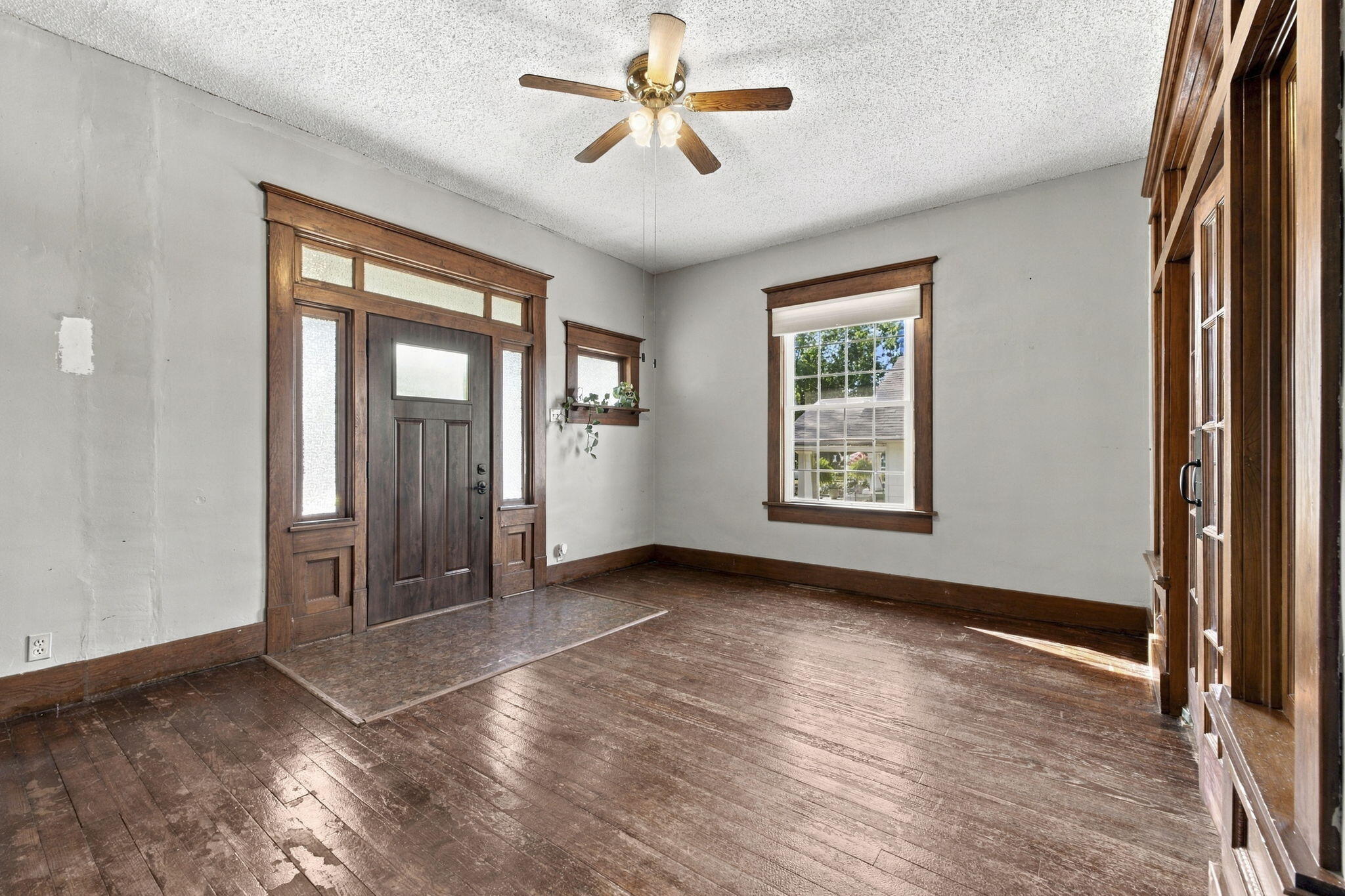 610 North Lincoln Avenue Property Photo 6