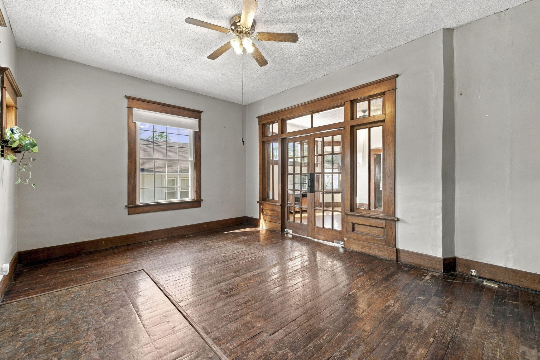 610 North Lincoln Avenue Property Photo 7