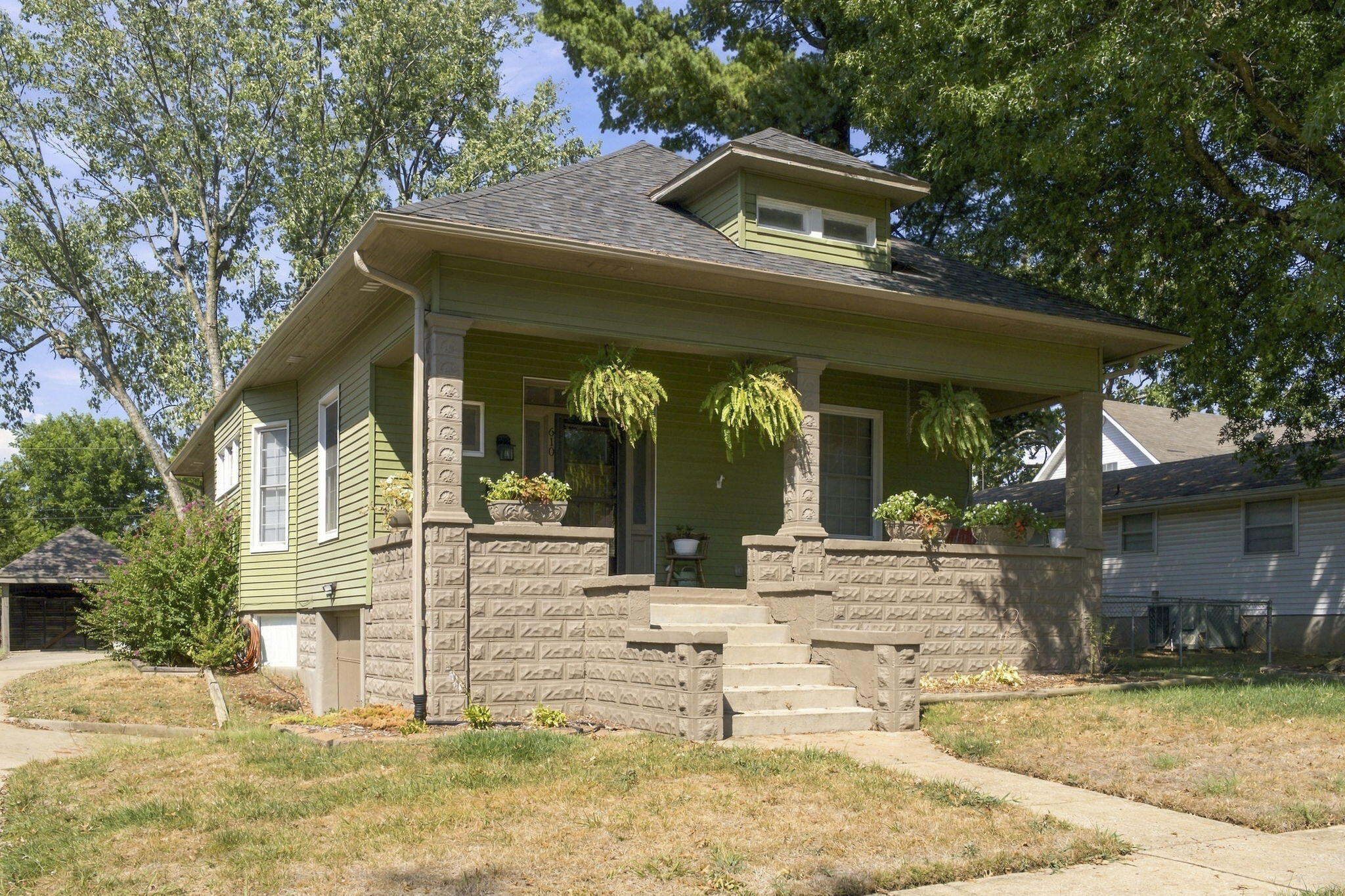 610 North Lincoln Avenue Property Photo 34