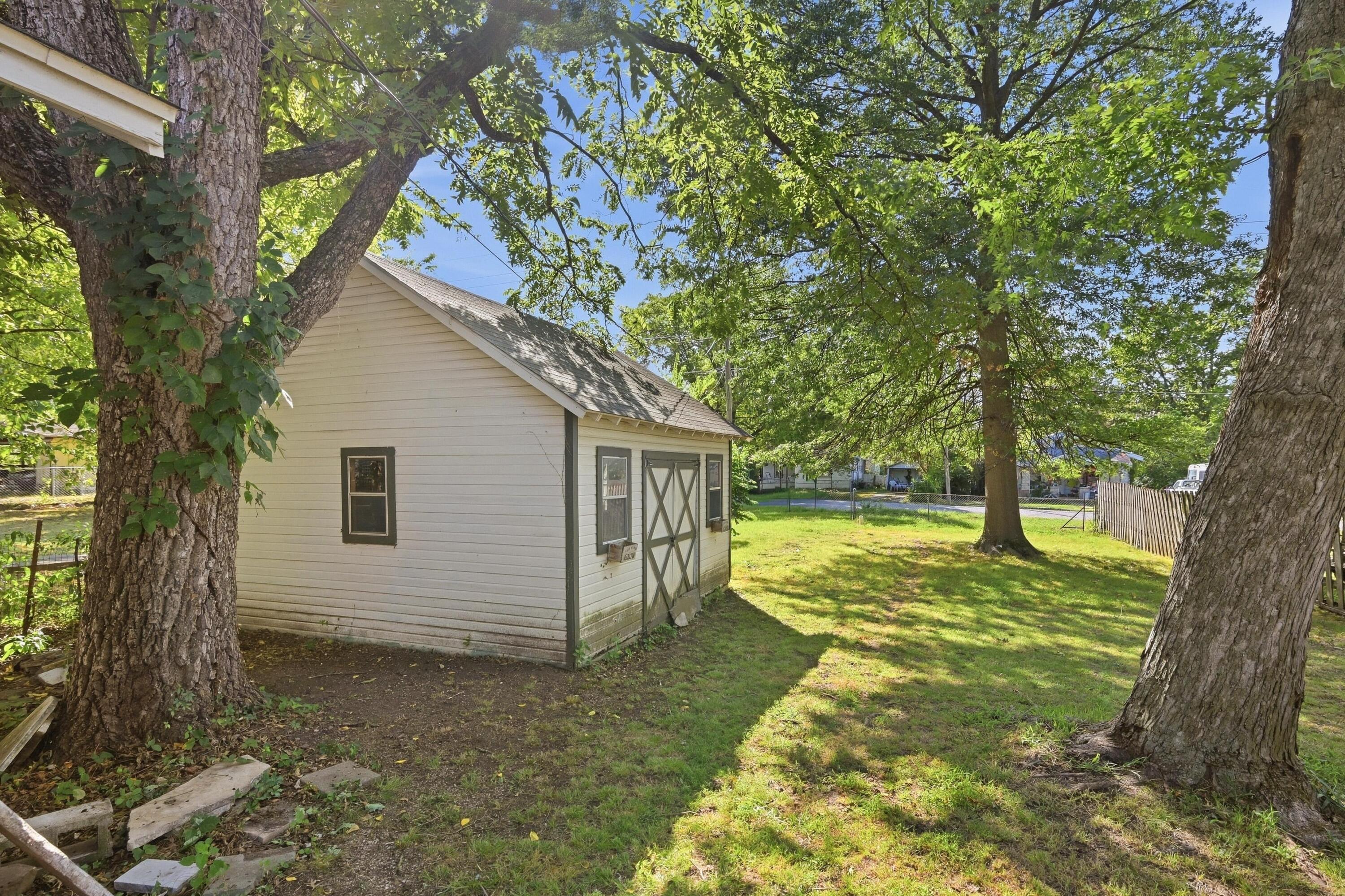 1125 South Main Street Property Photo 42