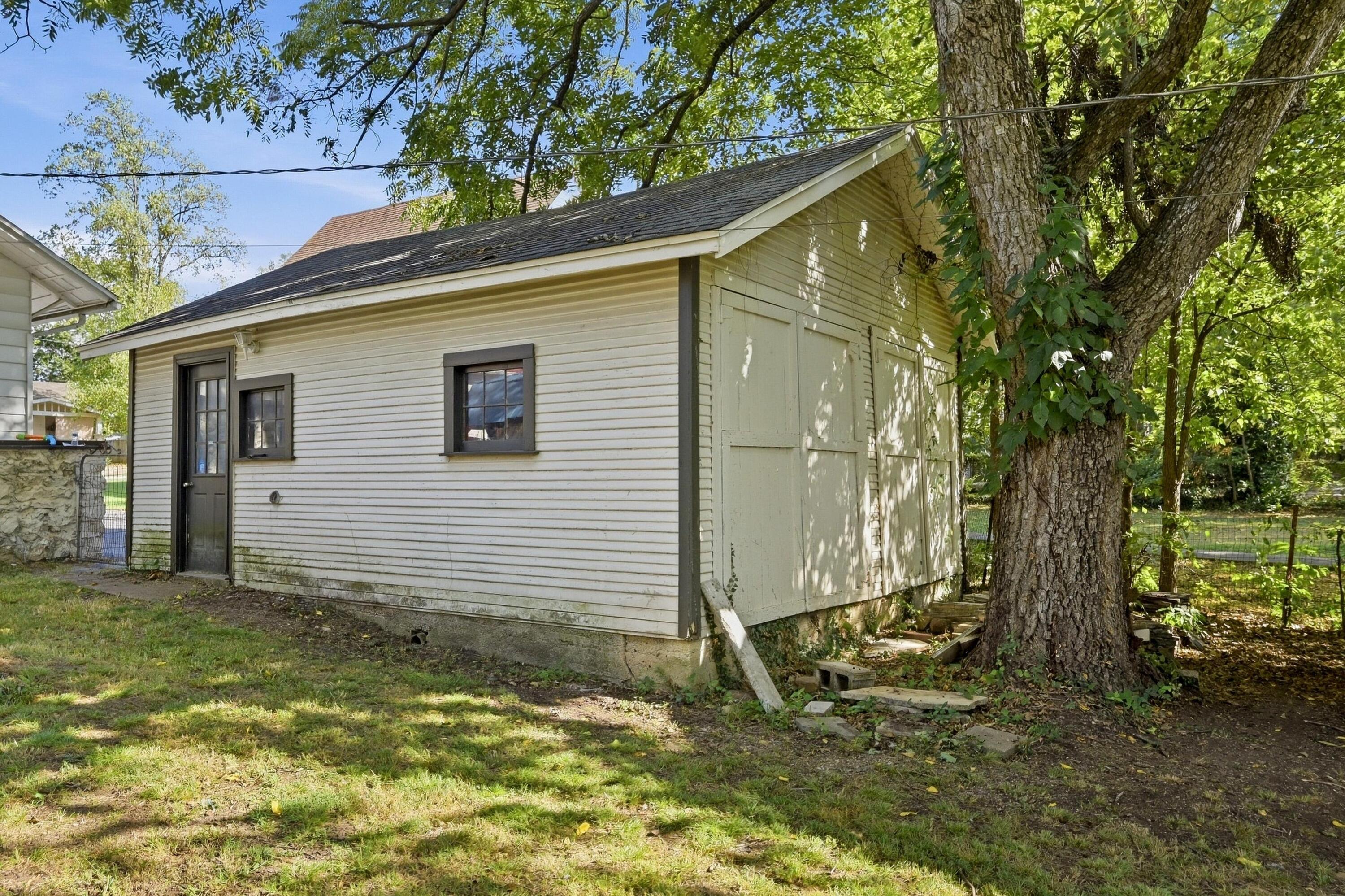 1125 South Main Street Property Photo 44