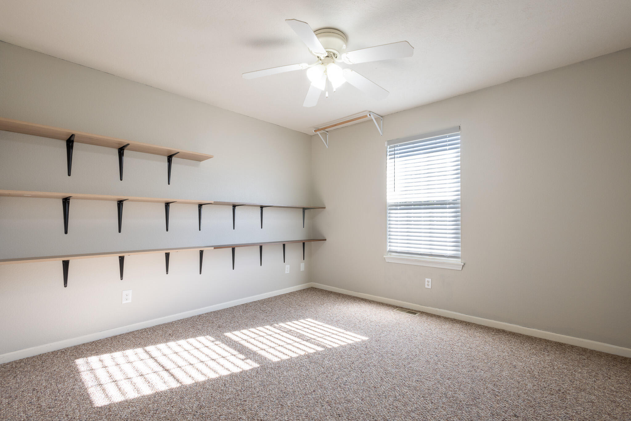 16276 Lawrence 1241 Property Photo 15