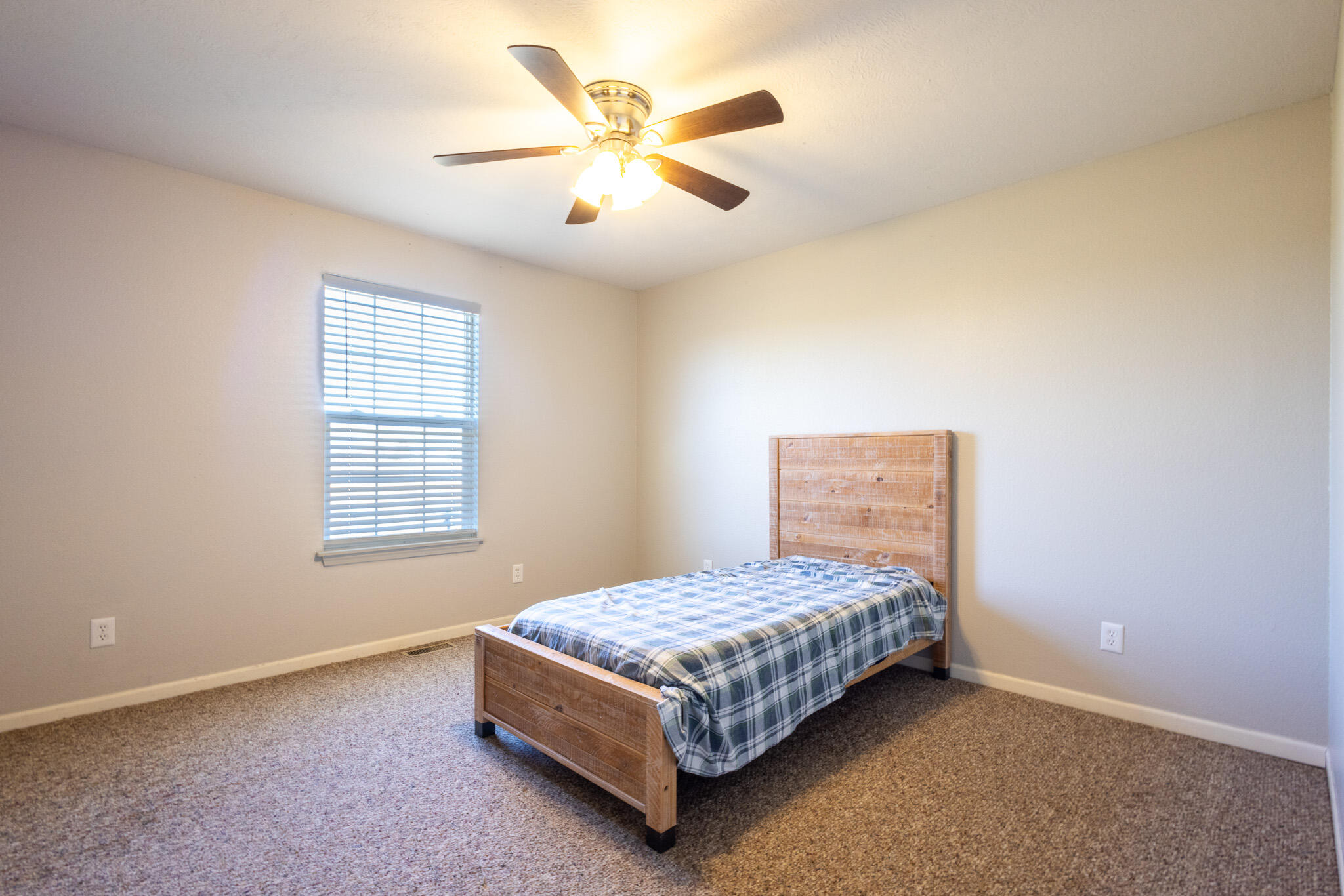 16276 Lawrence 1241 Property Photo 18