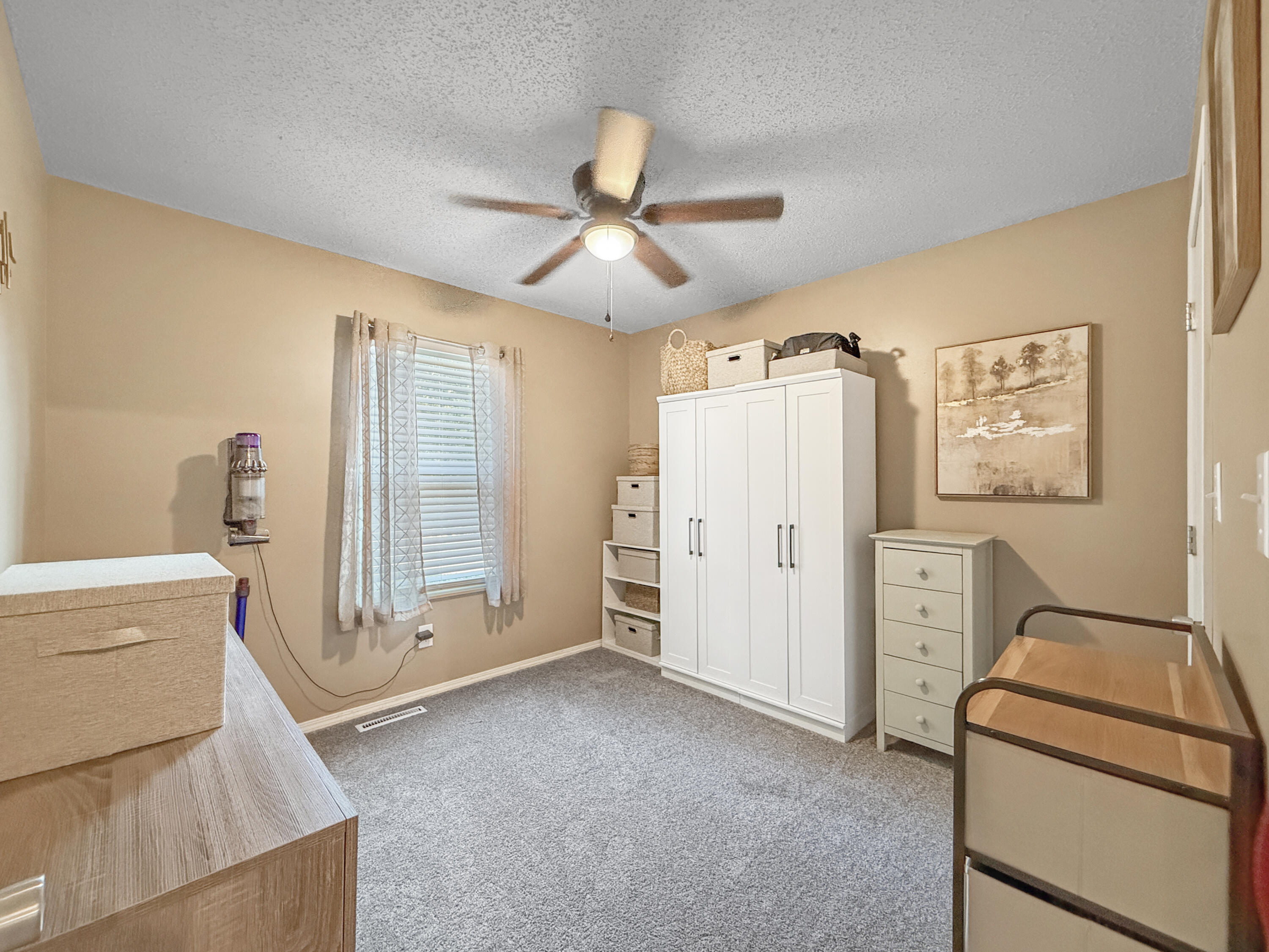 1185 West Grayrock Drive Property Photo 9