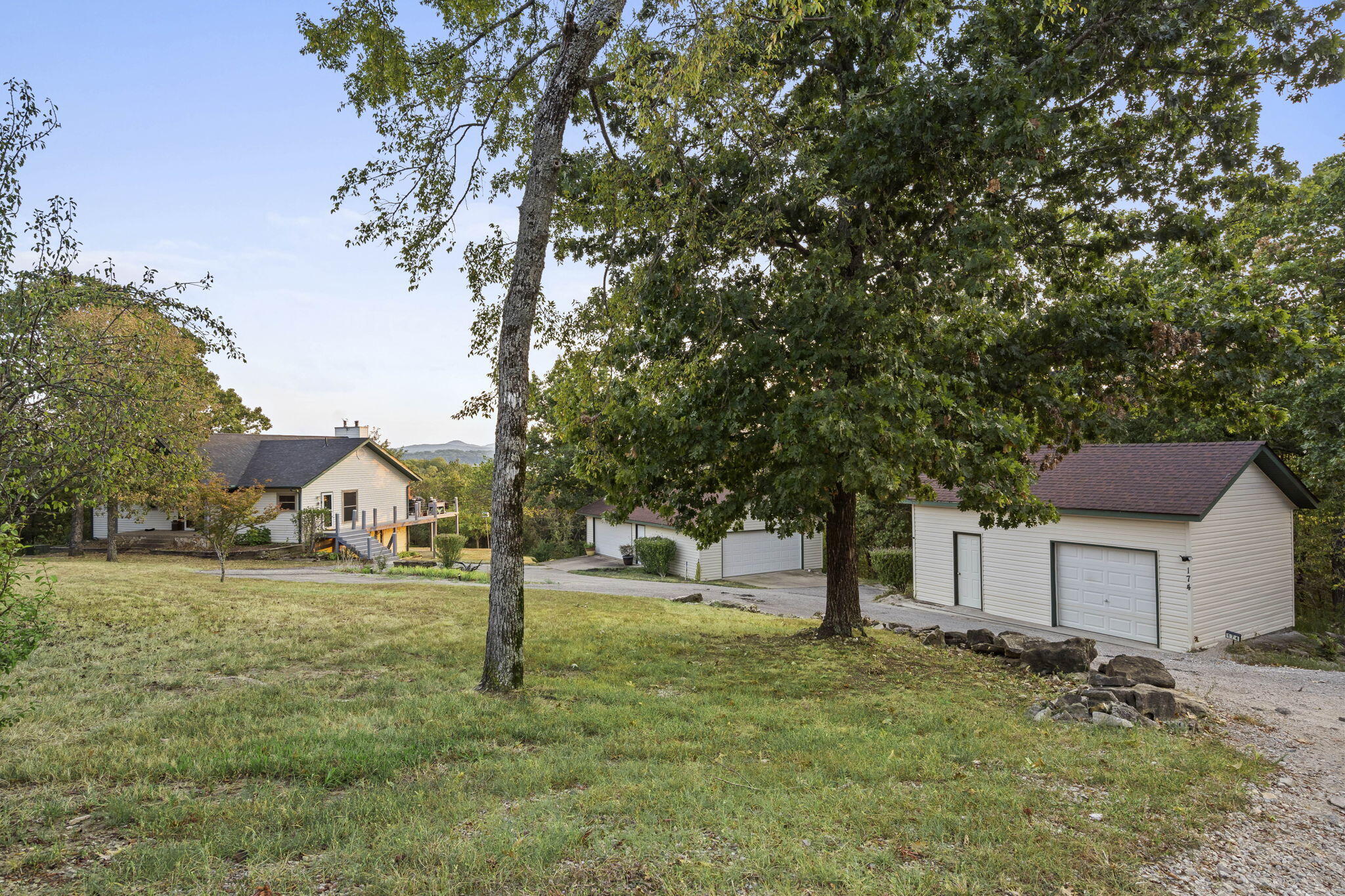 174 Lunker Bass Lane Road Property Photo 2