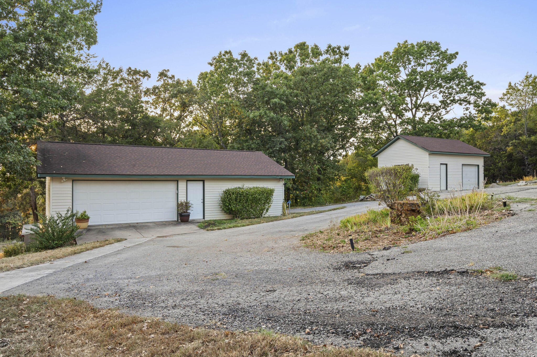 174 Lunker Bass Lane Road Property Photo 4