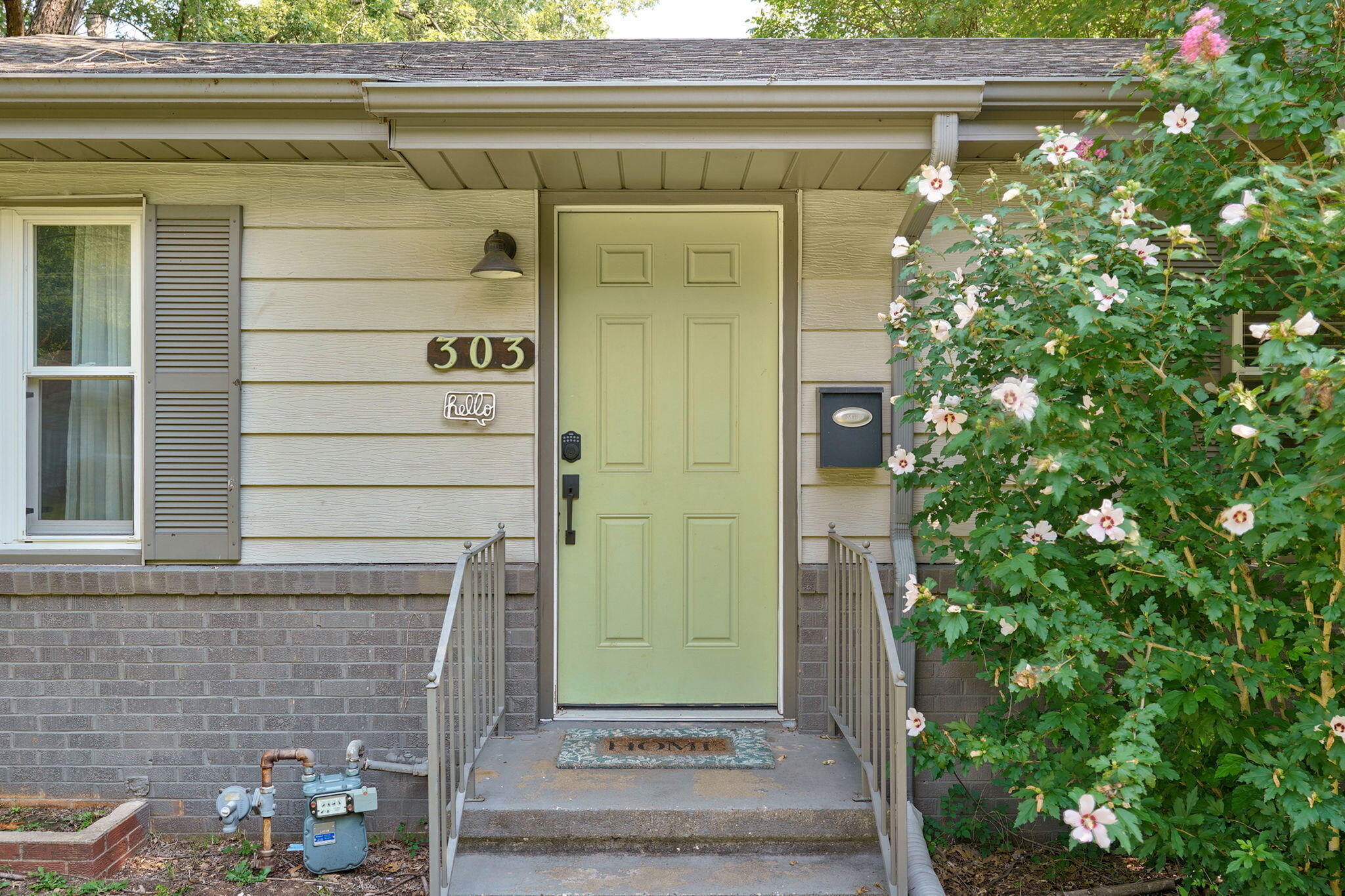 303 East Cherokee Street Property Photo 3