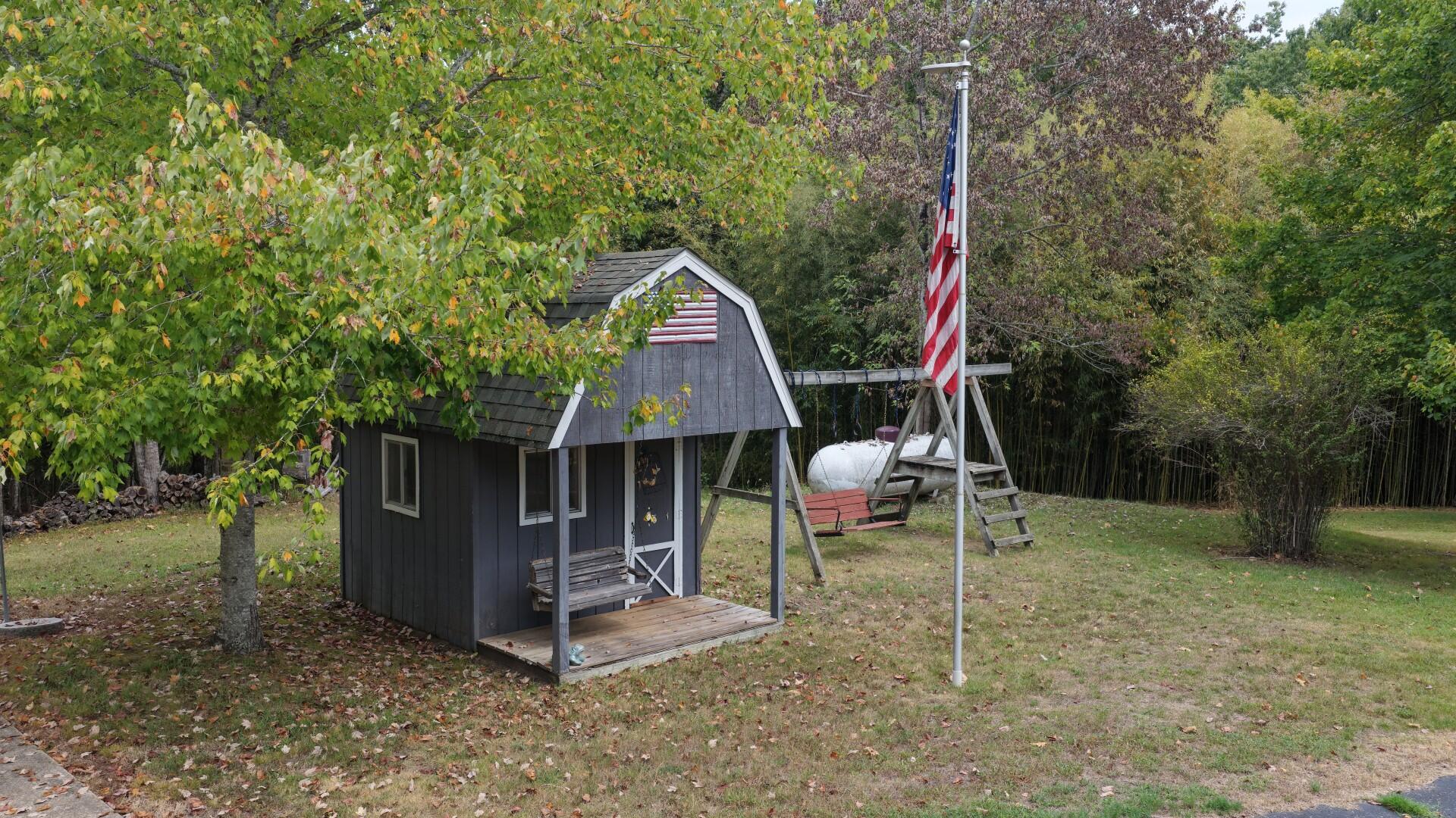136 Looney Lane Property Photo 40