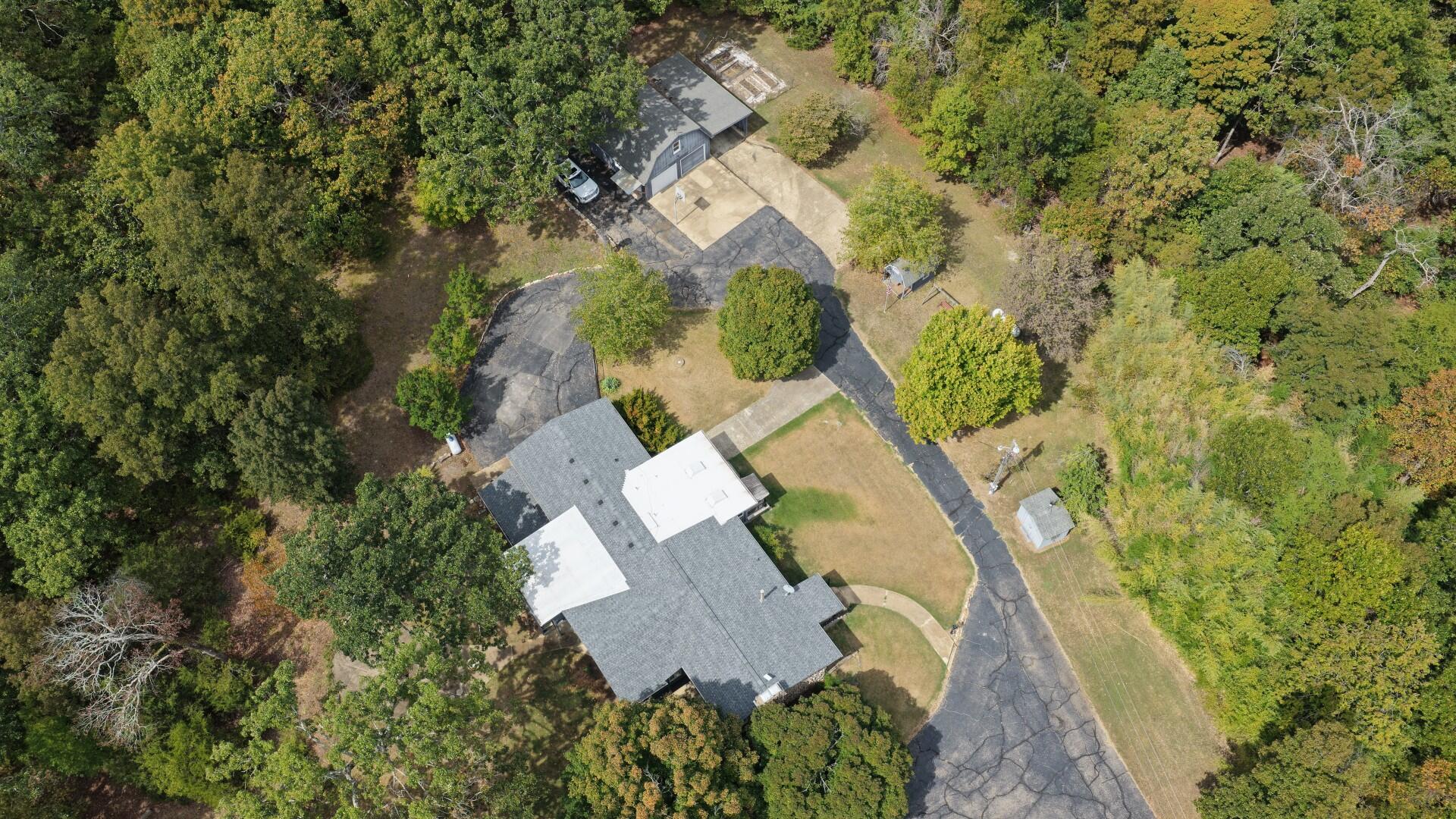136 Looney Lane Property Photo 42