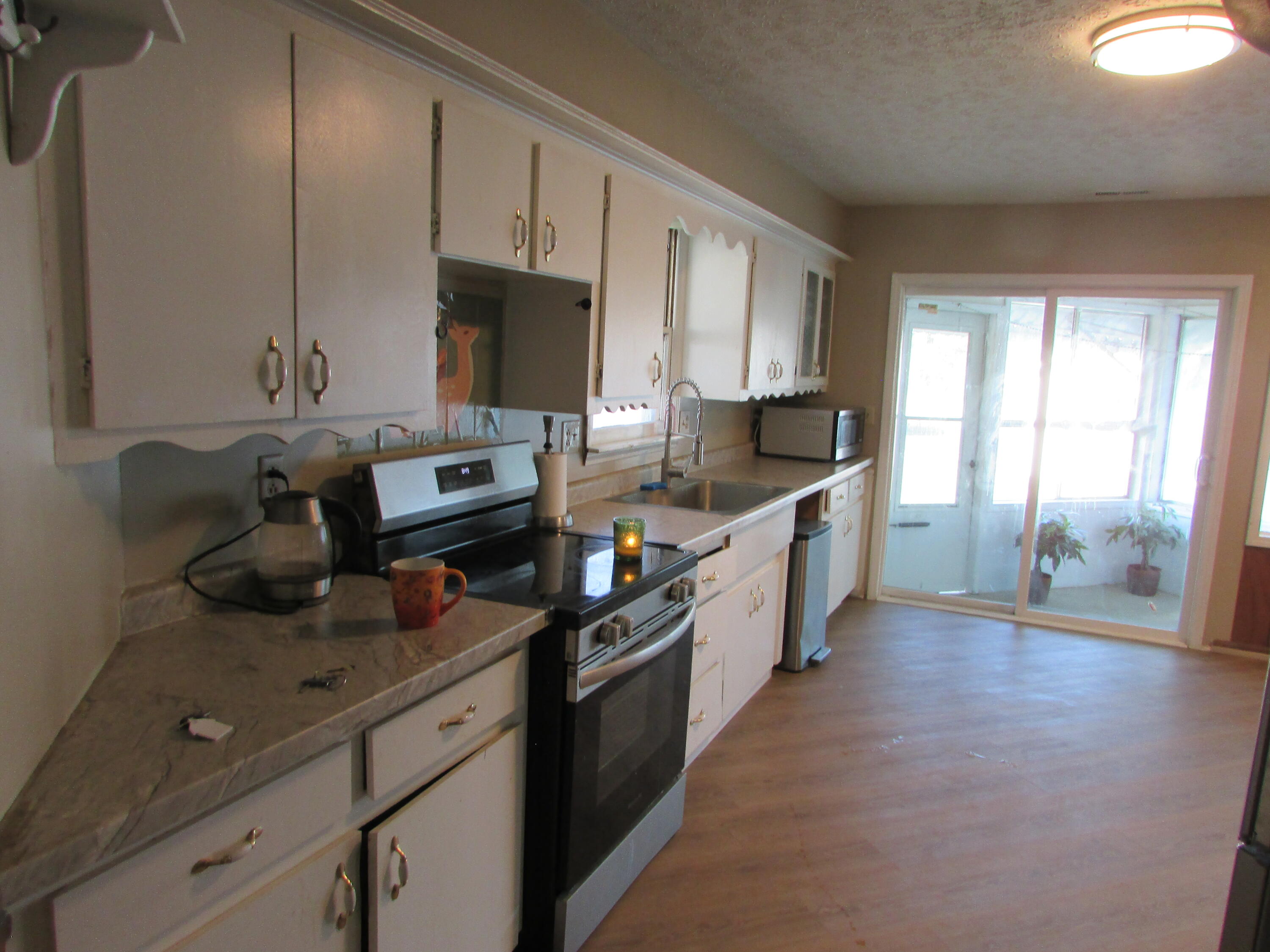 3250 East Hines Street Property Photo 10
