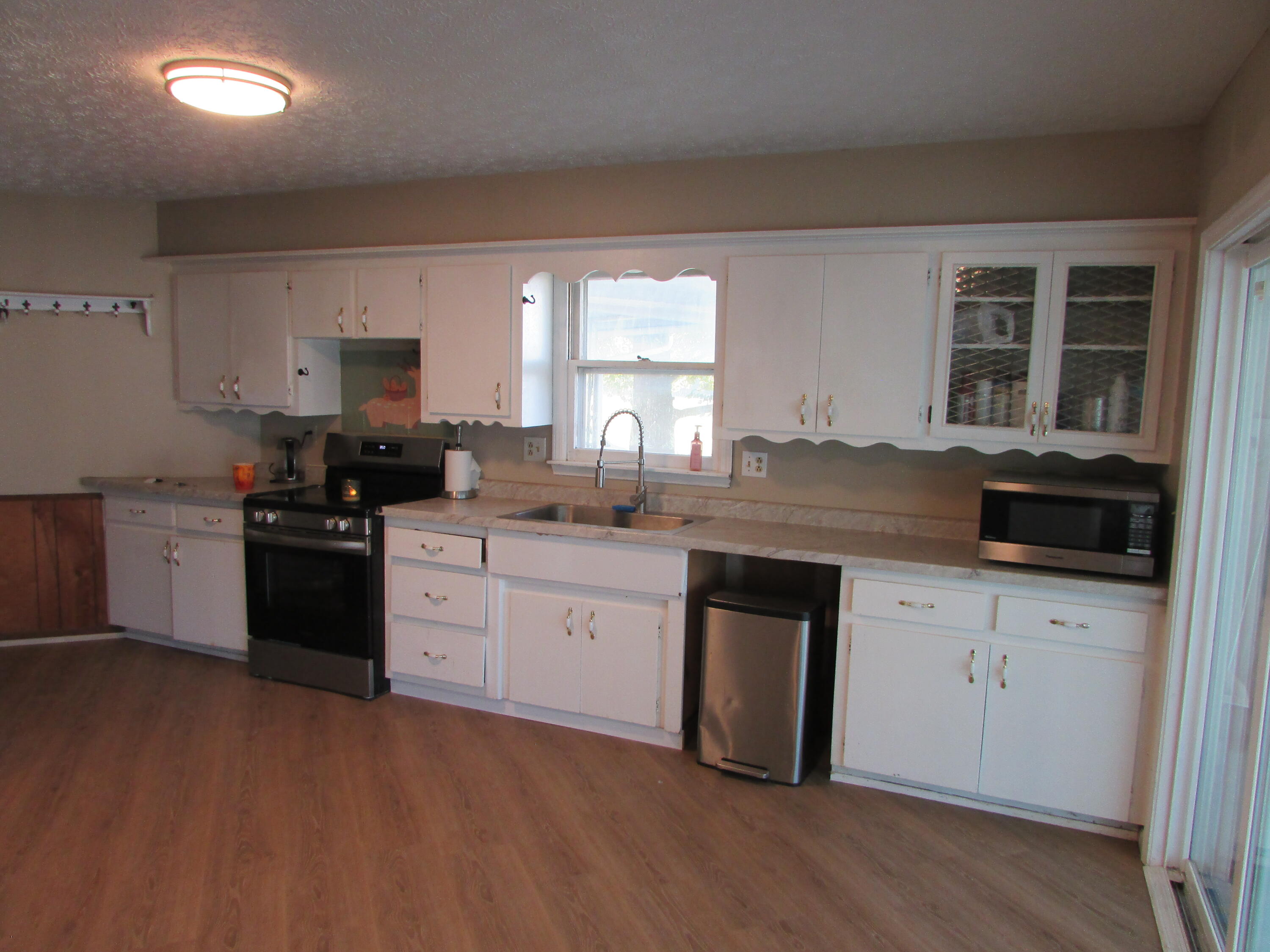 3250 East Hines Street Property Photo 11