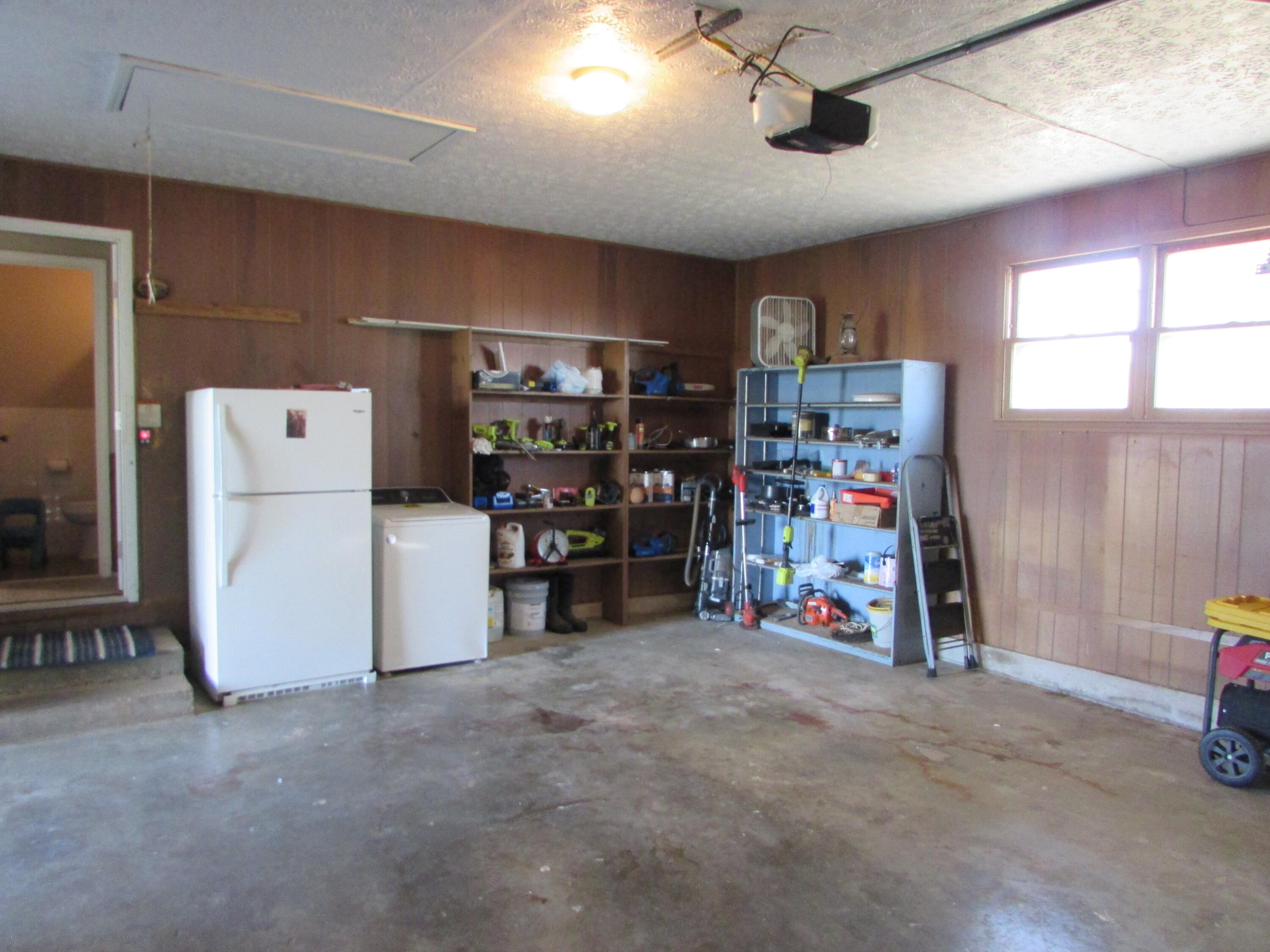 3250 East Hines Street Property Photo 18