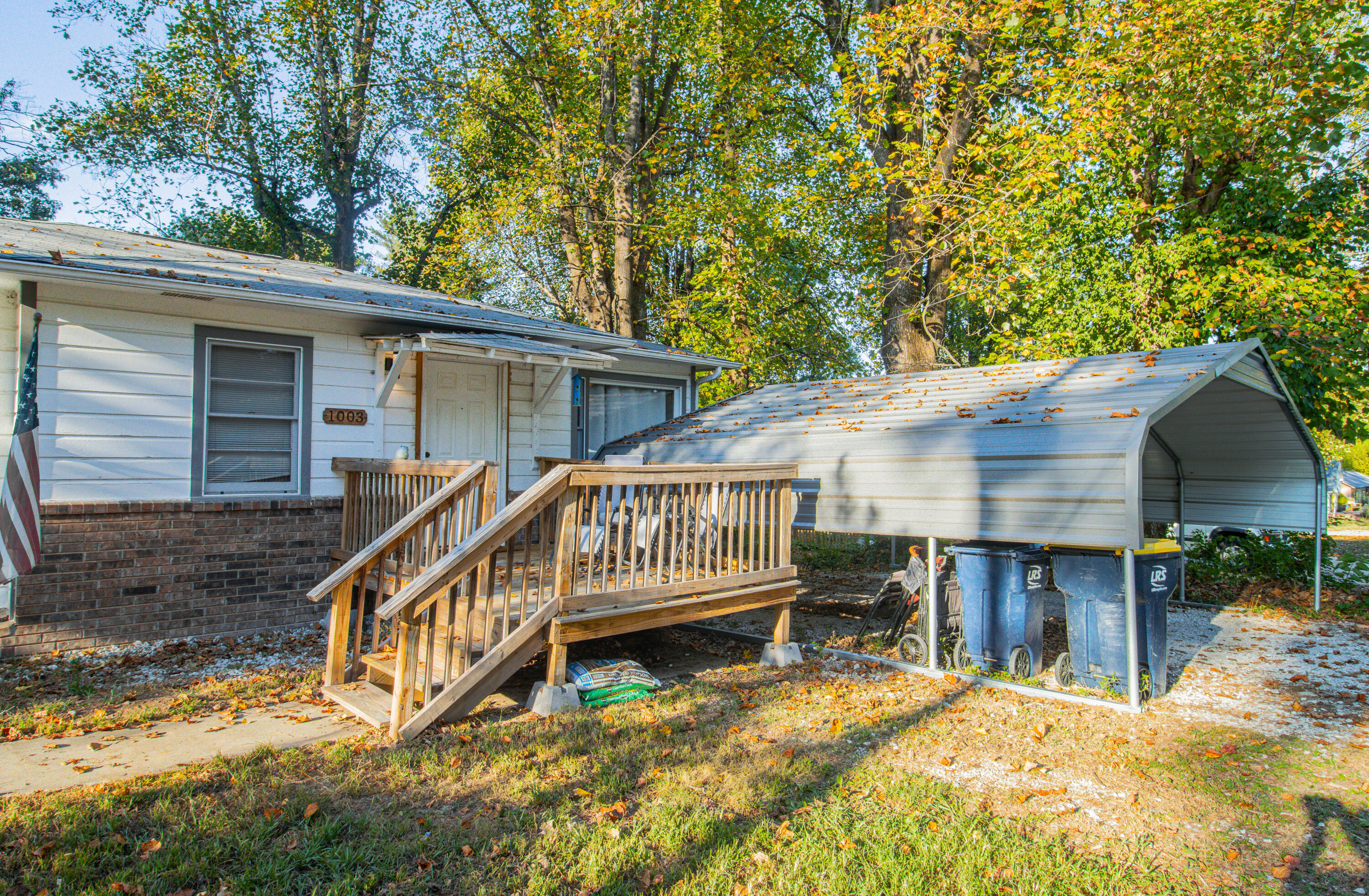 1003 West Newman Avenue Property Photo 1