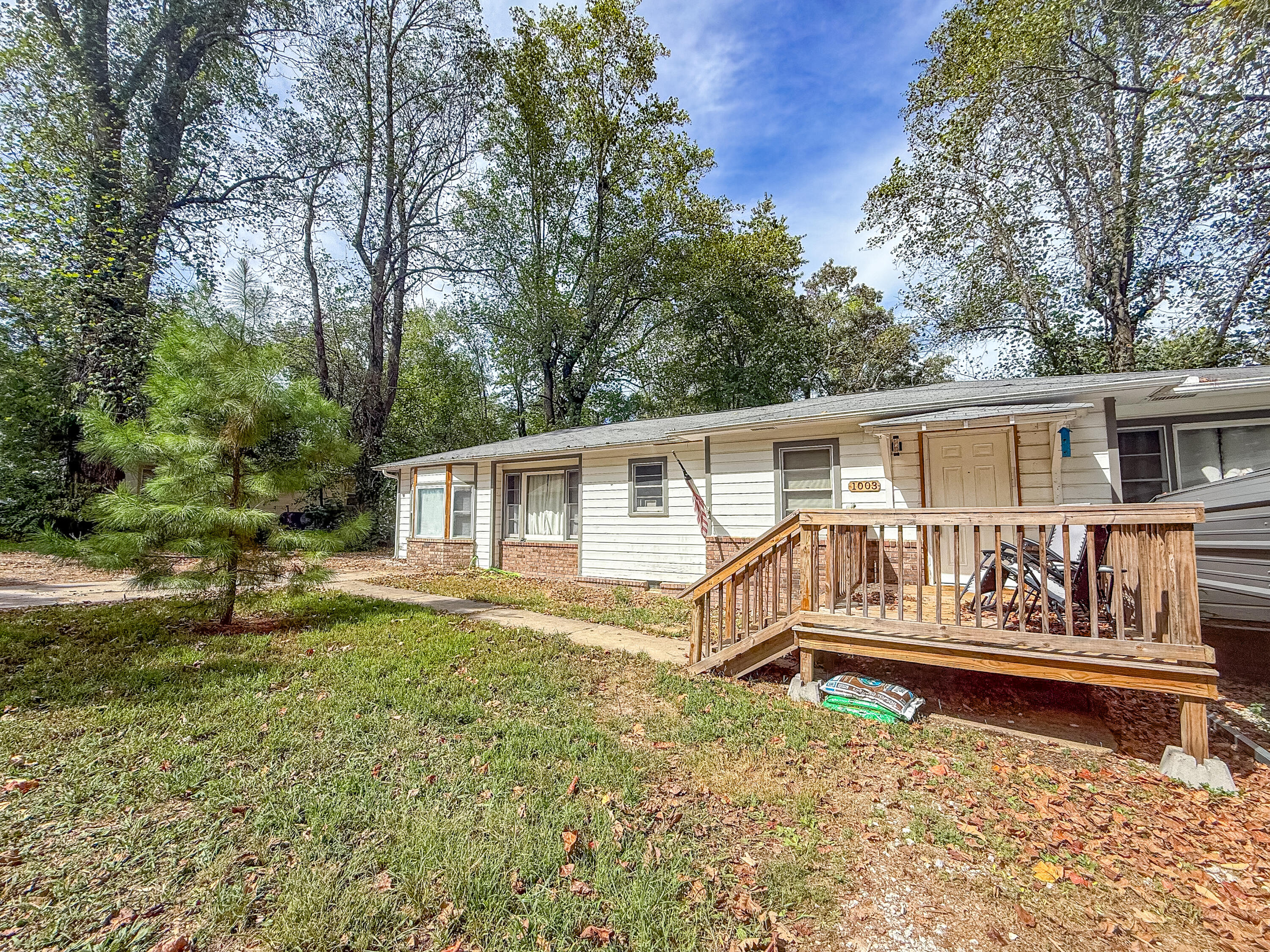1003 West Newman Avenue Property Photo 1