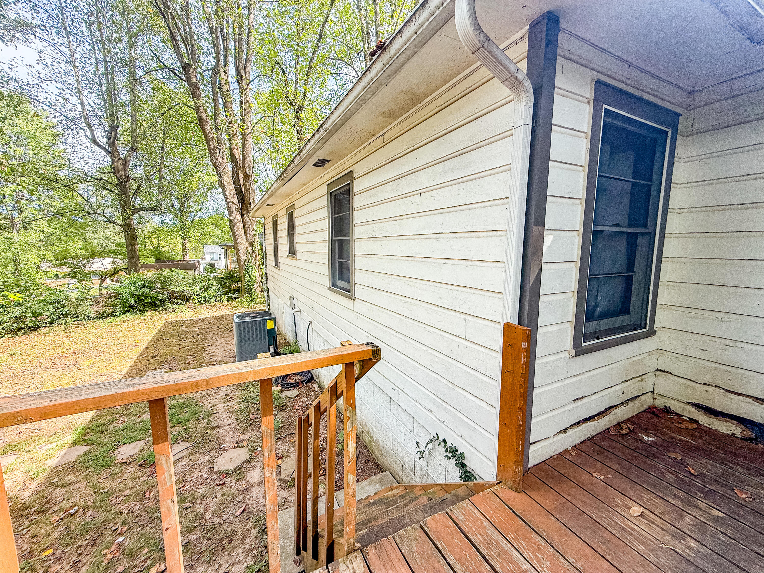 1003 West Newman Avenue Property Photo 6