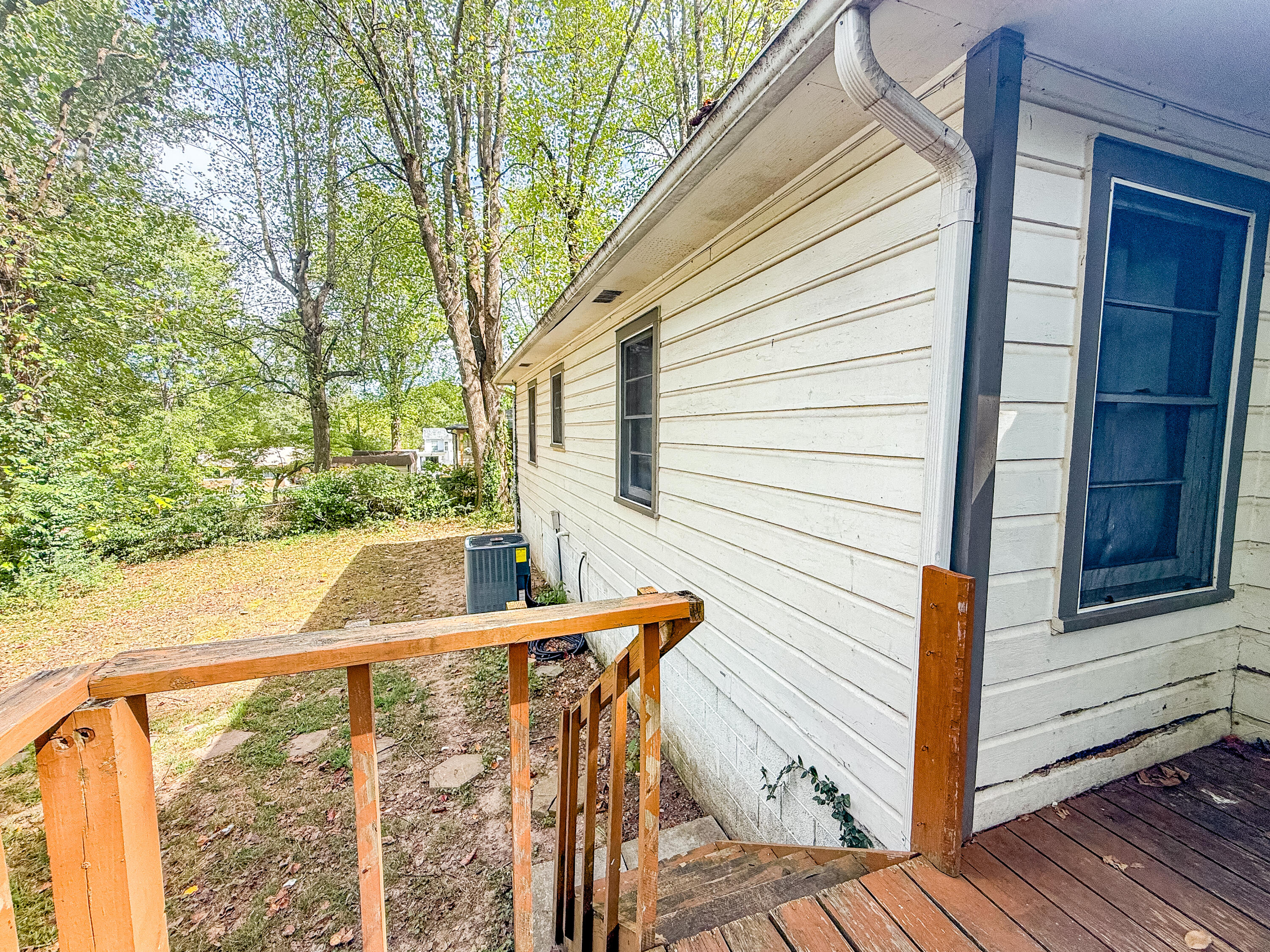 1003 West Newman Avenue Property Photo 7