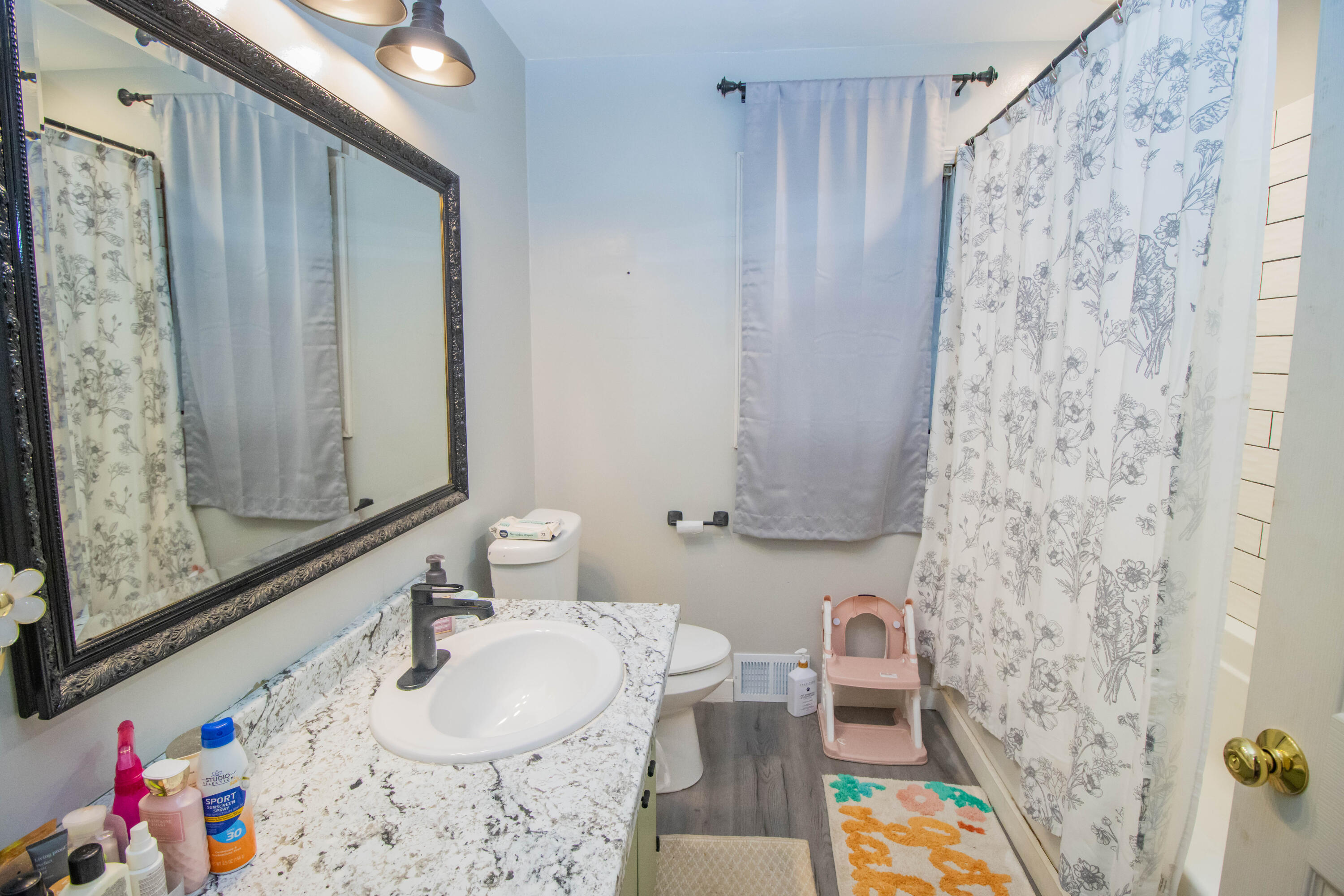 1003 West Newman Avenue Property Photo 15