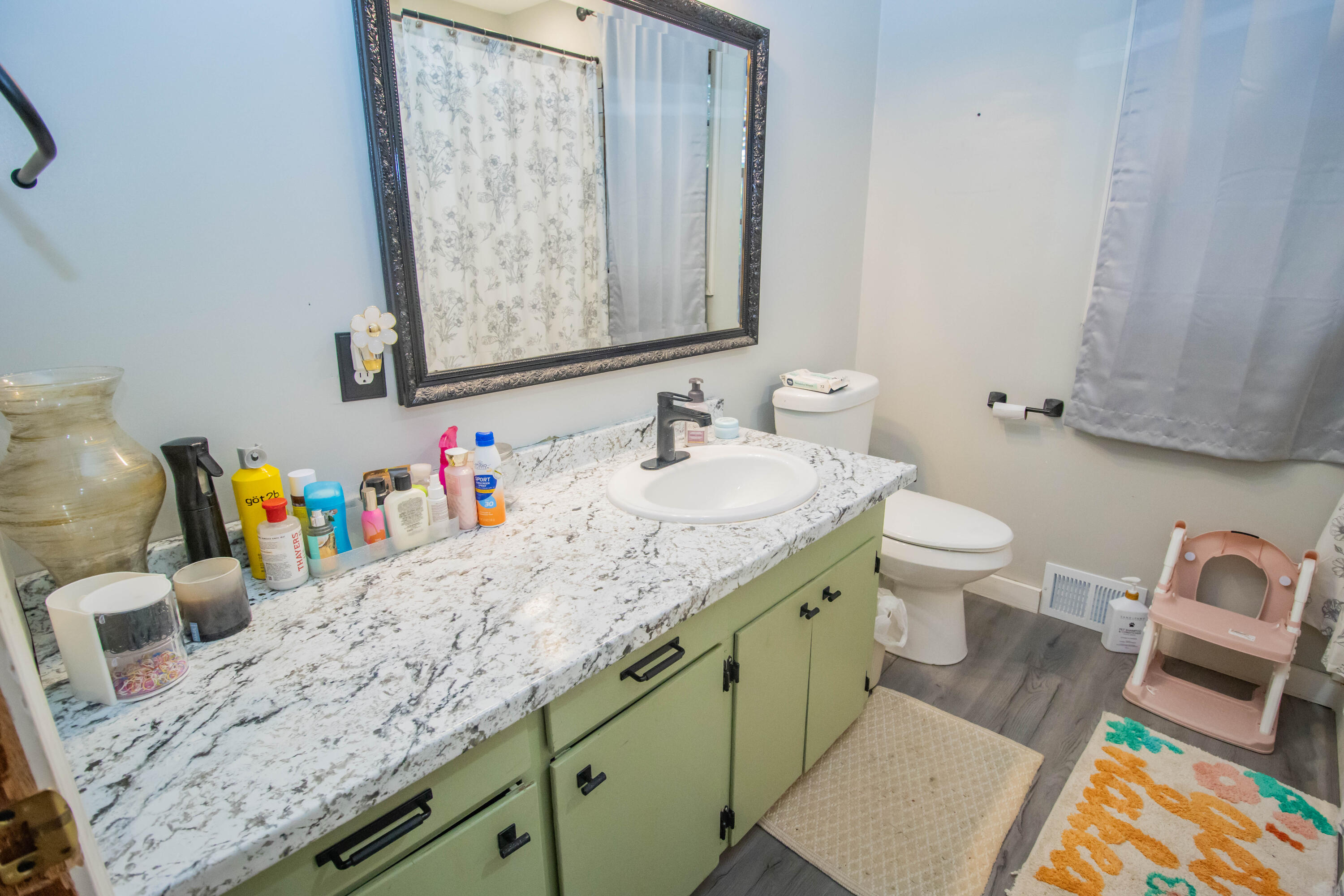 1003 West Newman Avenue Property Photo 16