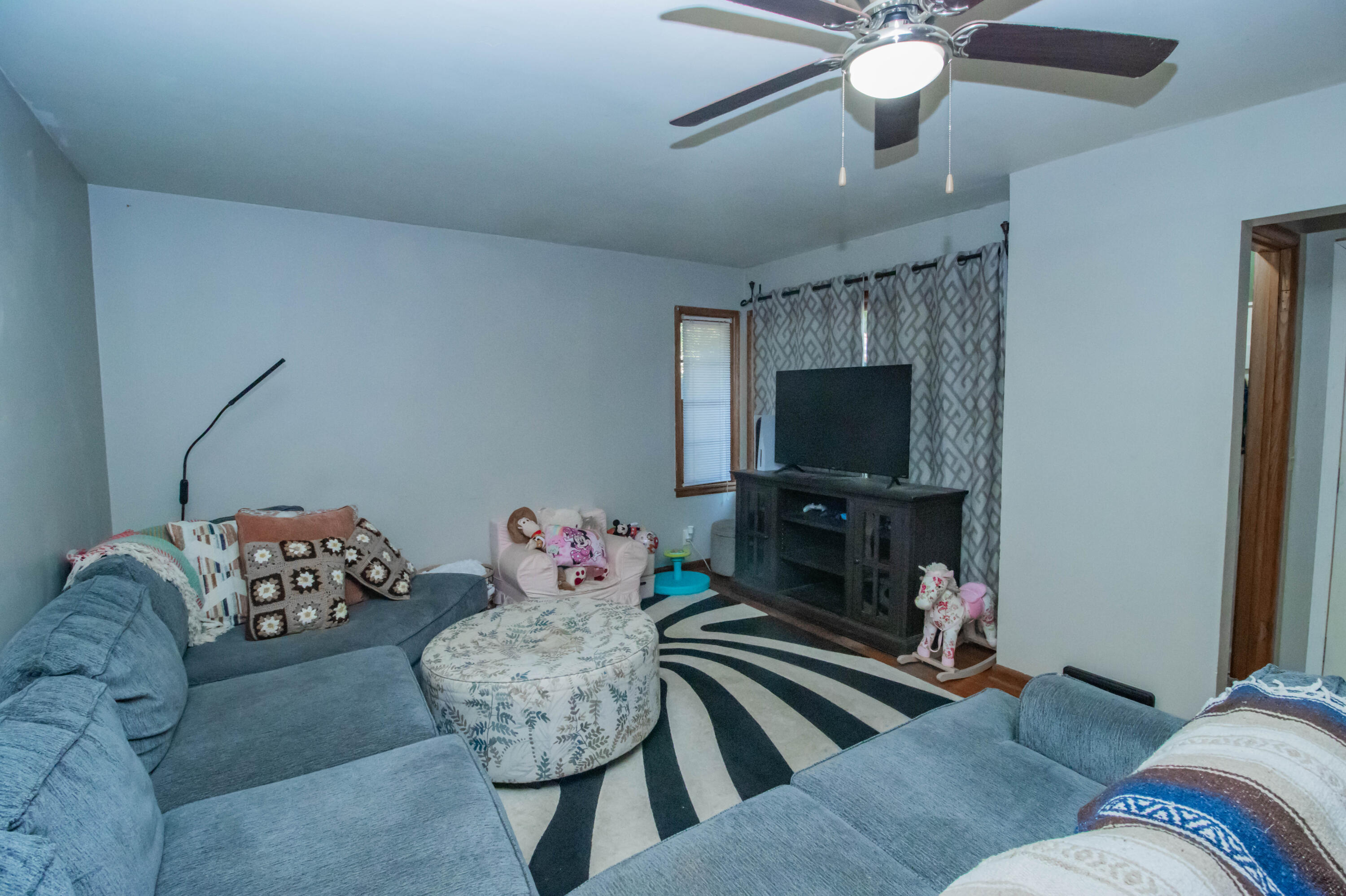 1003 West Newman Avenue Property Photo 22