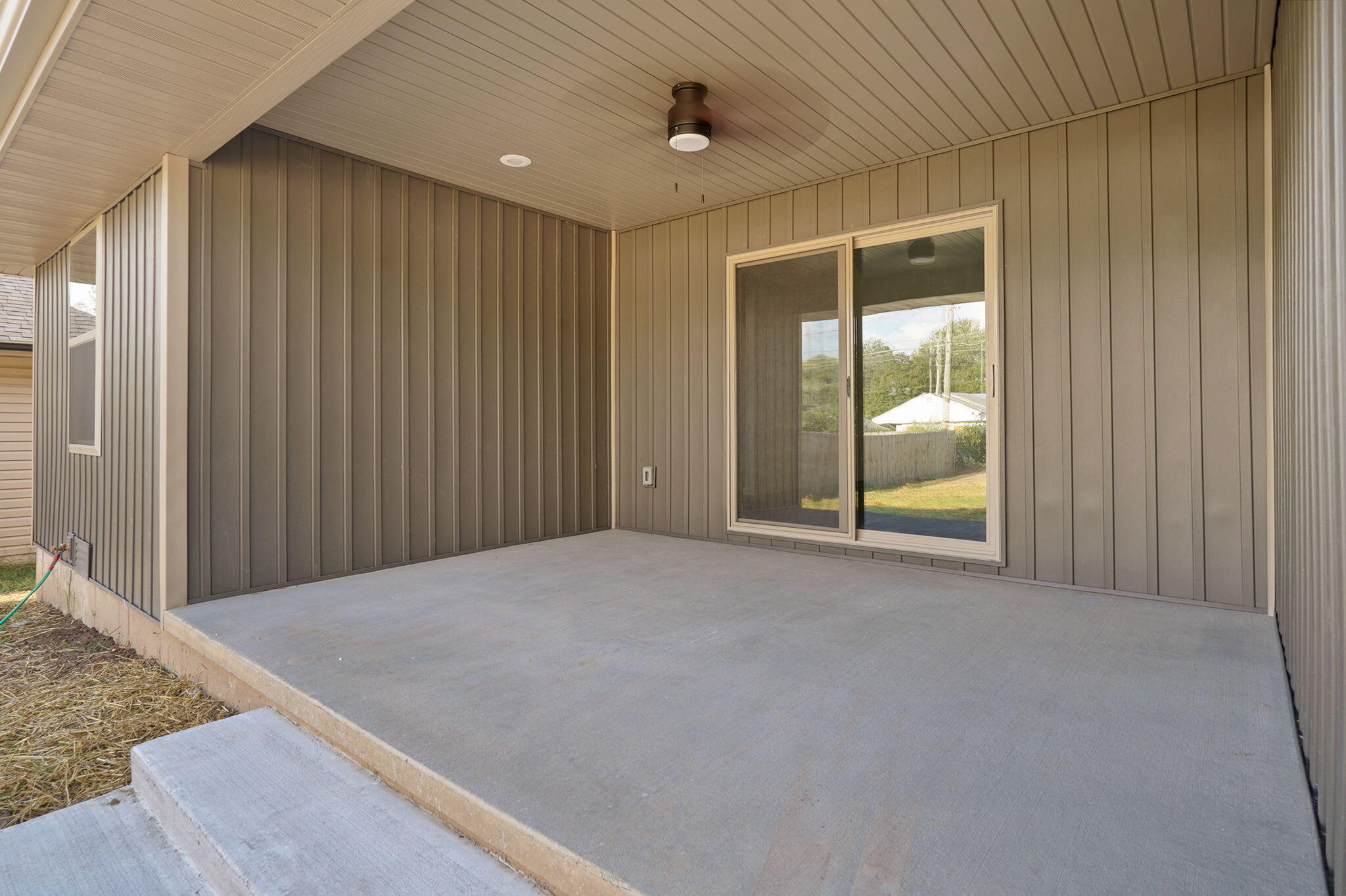 746 North Brown Avenue Property Photo 6