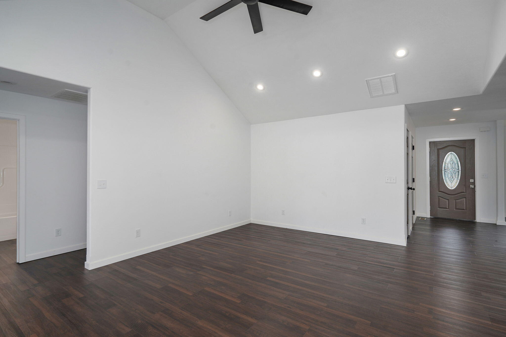 746 North Brown Avenue Property Photo 8