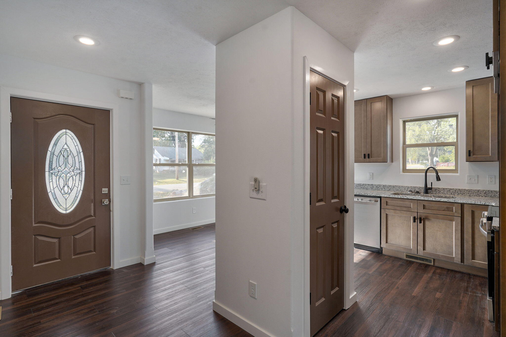746 North Brown Avenue Property Photo 10