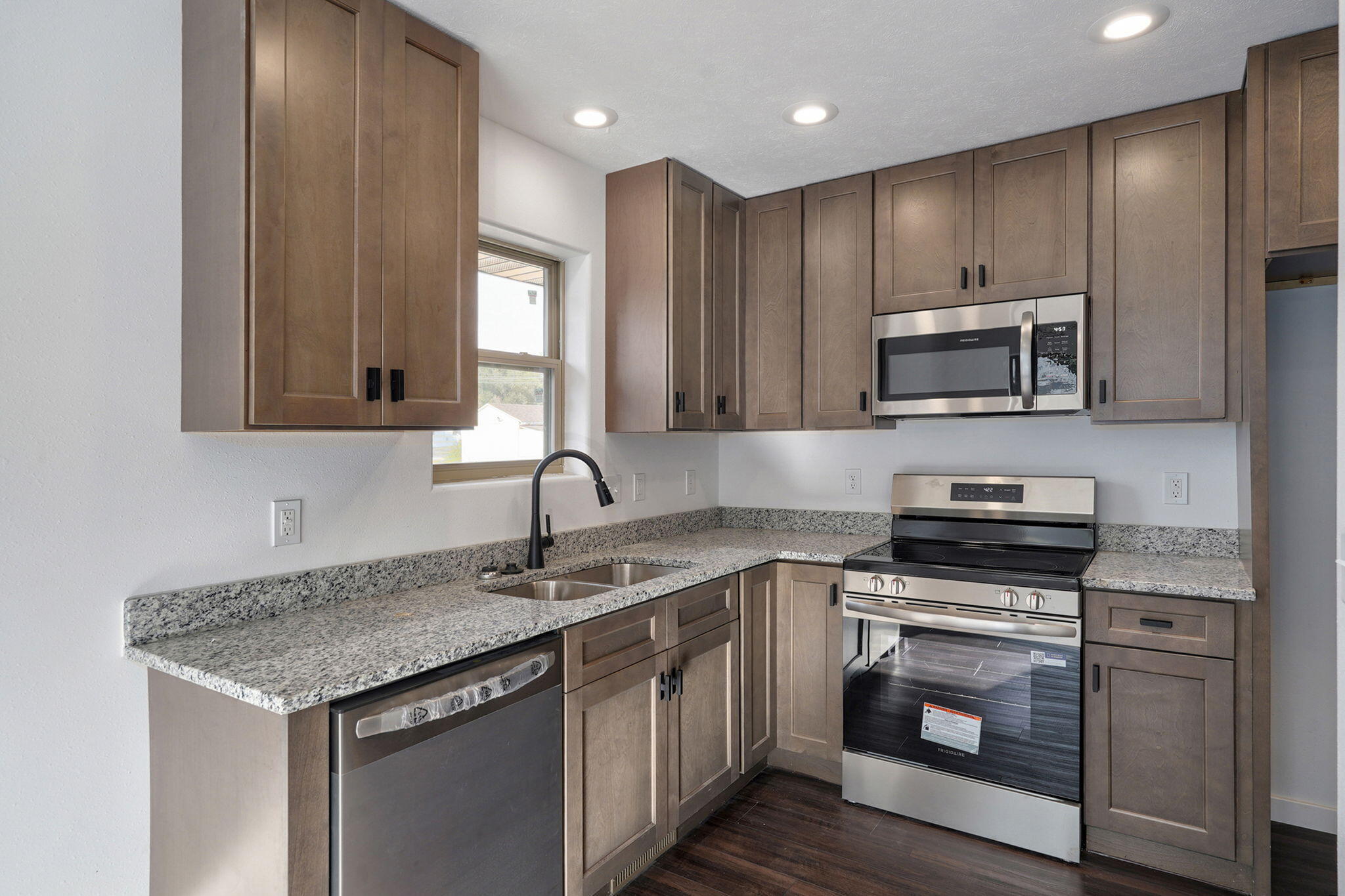 746 North Brown Avenue Property Photo 11