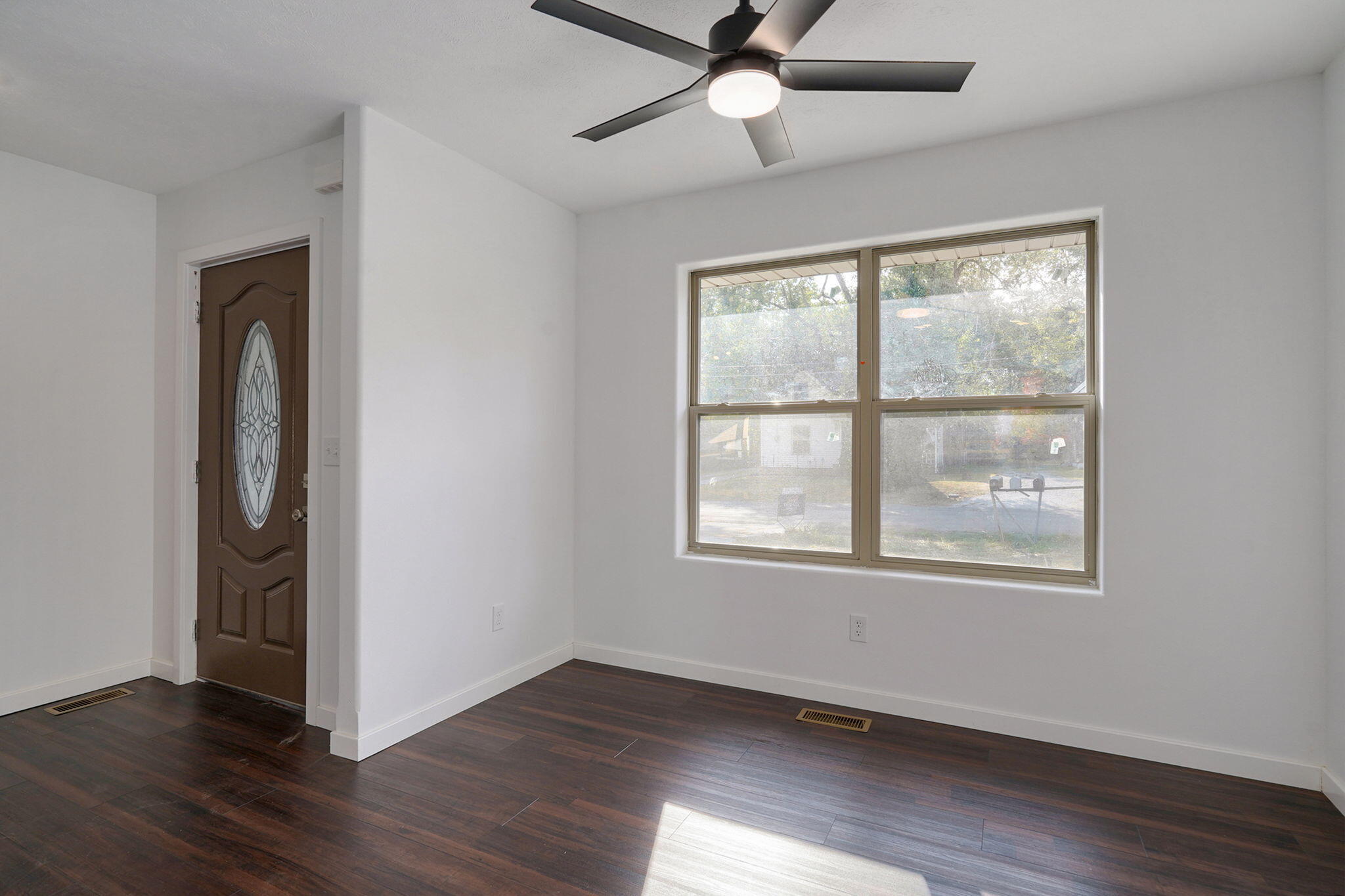 746 North Brown Avenue Property Photo 13