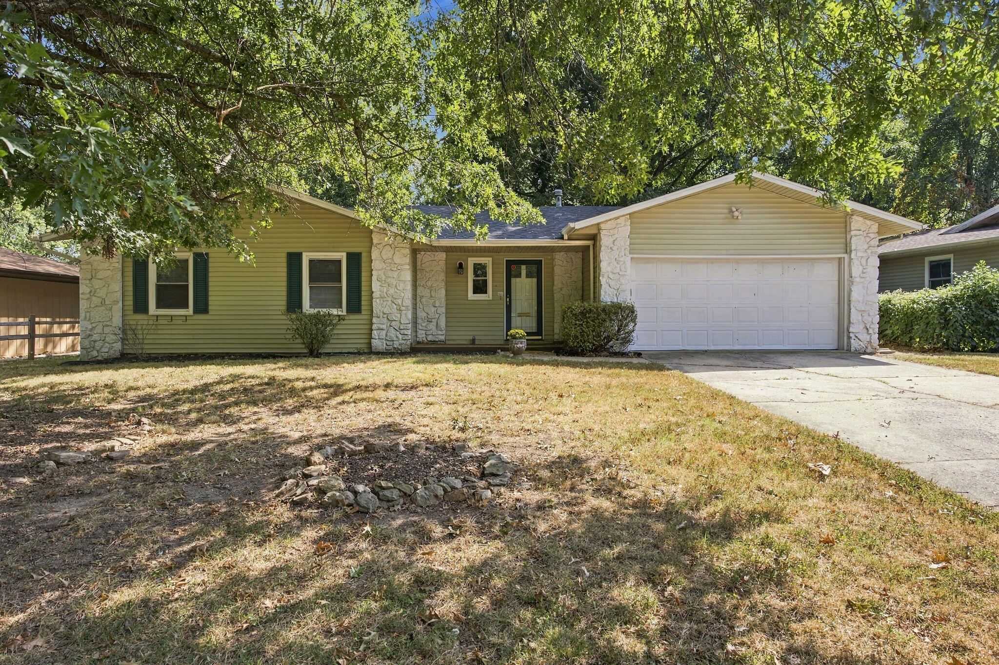 3012 West Countryside Drive Property Photo 2