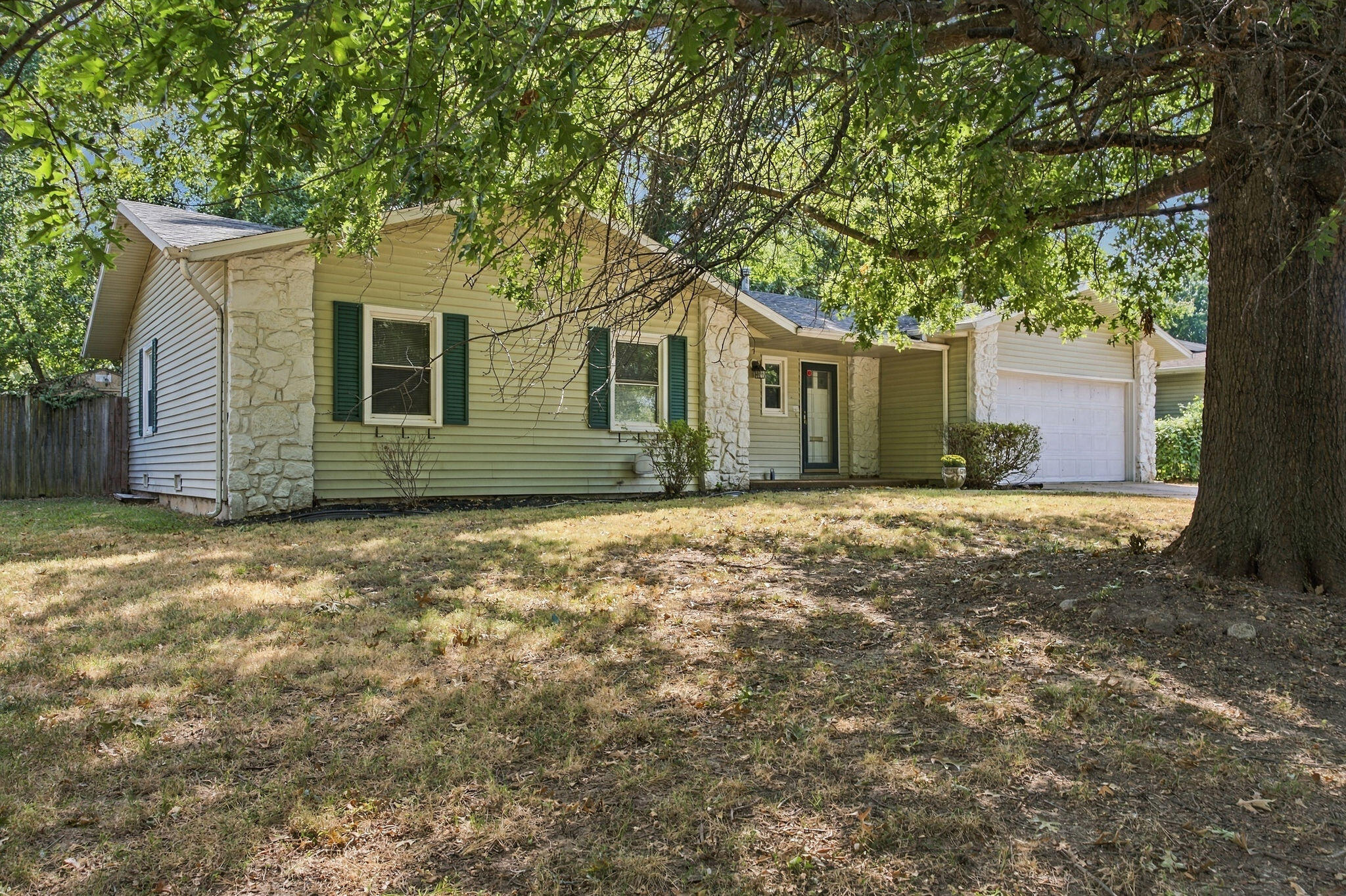 3012 West Countryside Drive Property Photo 3