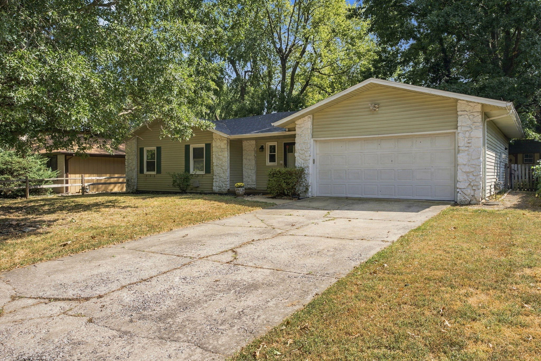 3012 West Countryside Drive Property Photo 4