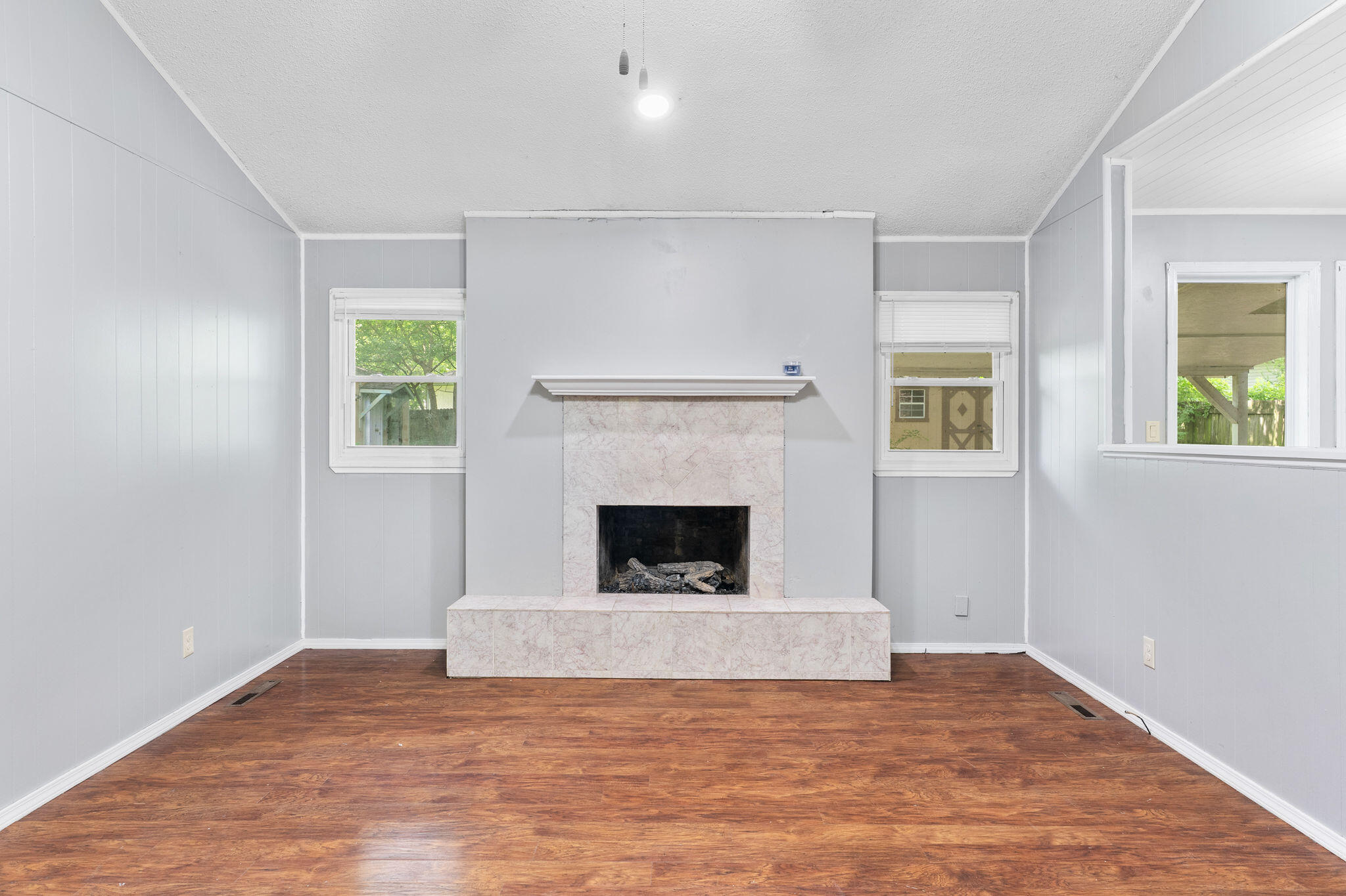 3012 West Countryside Drive Property Photo 5