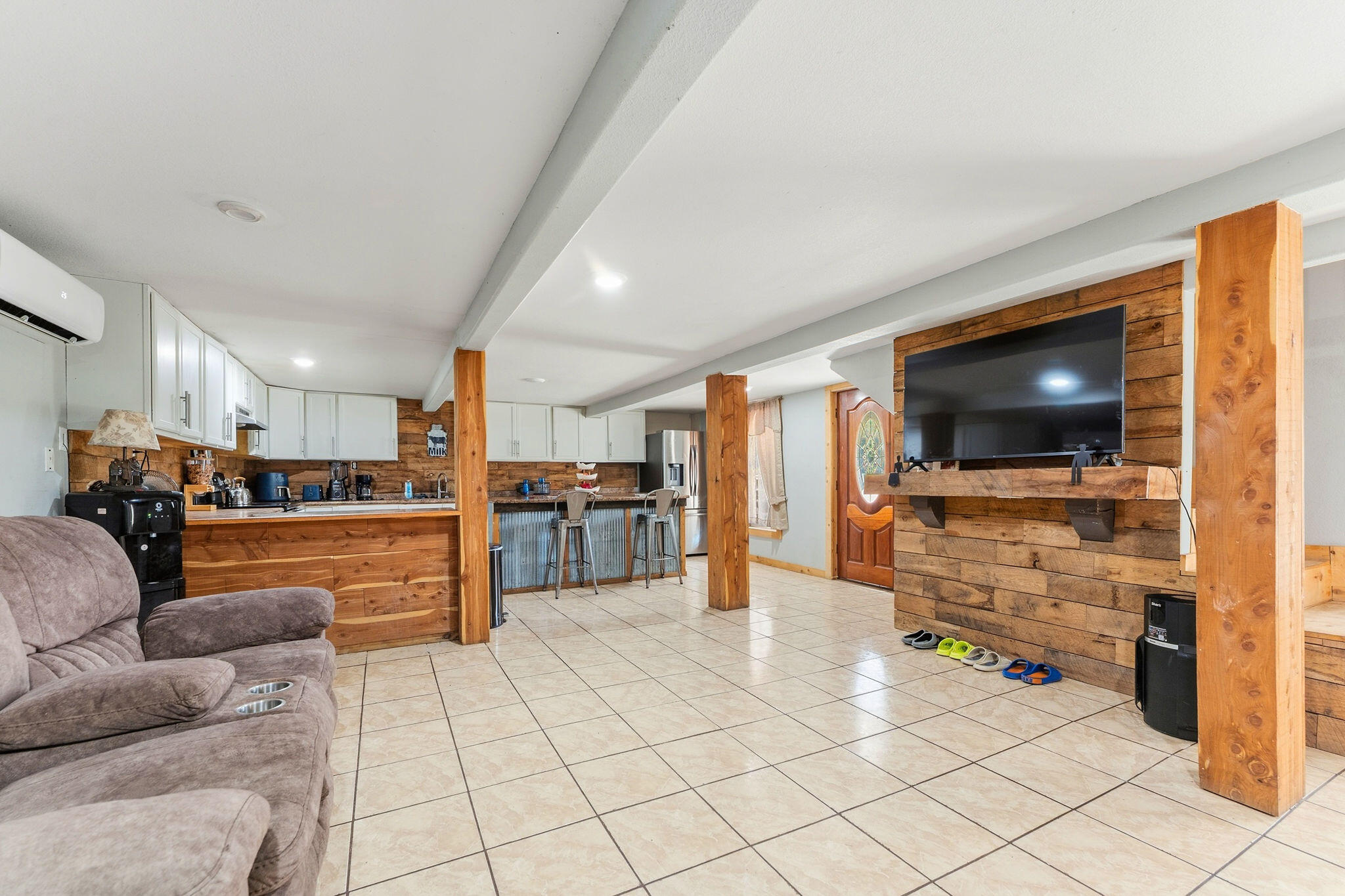 4155 Oakwood Road Property Photo 8