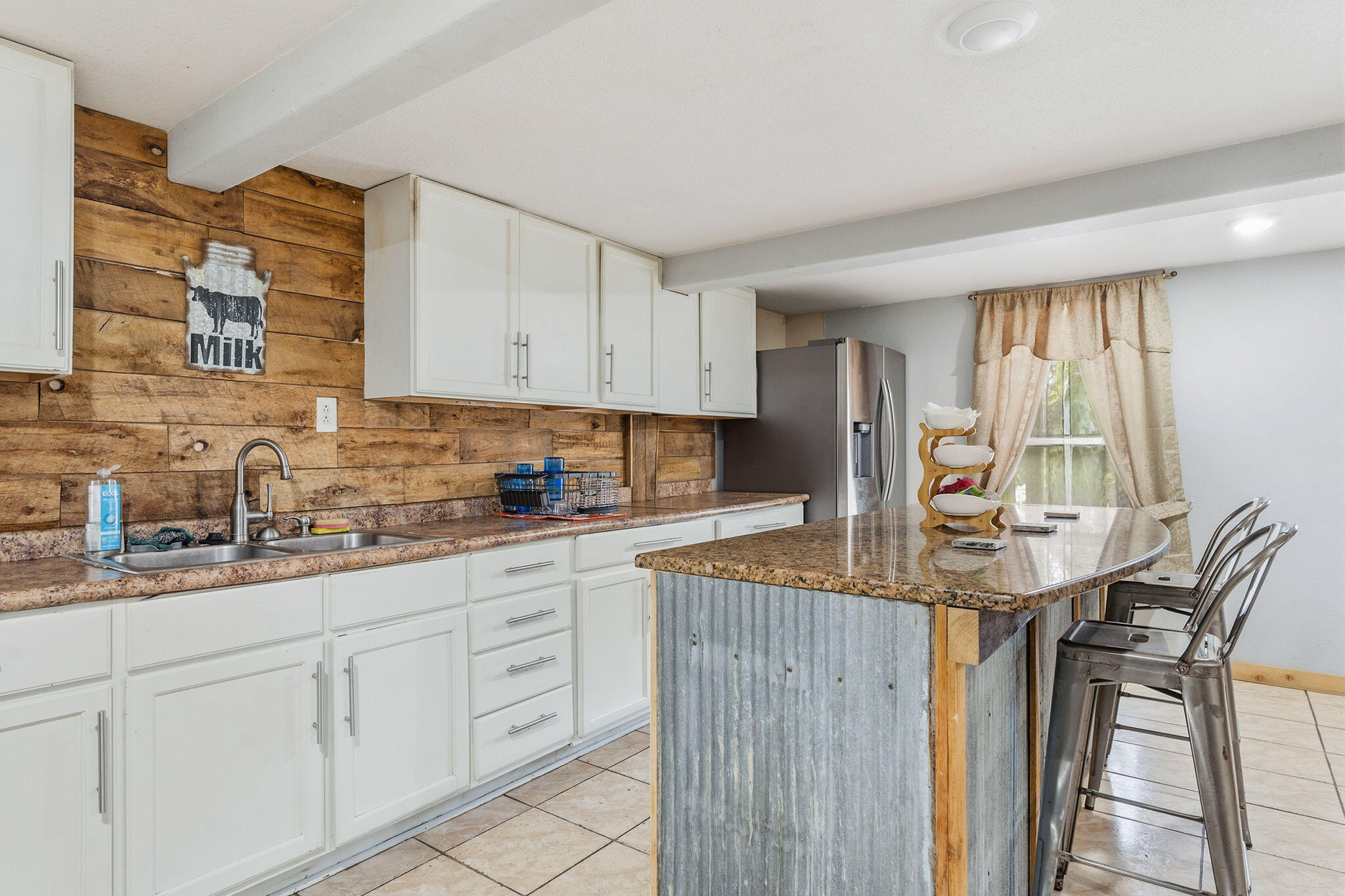 4155 Oakwood Road Property Photo 13