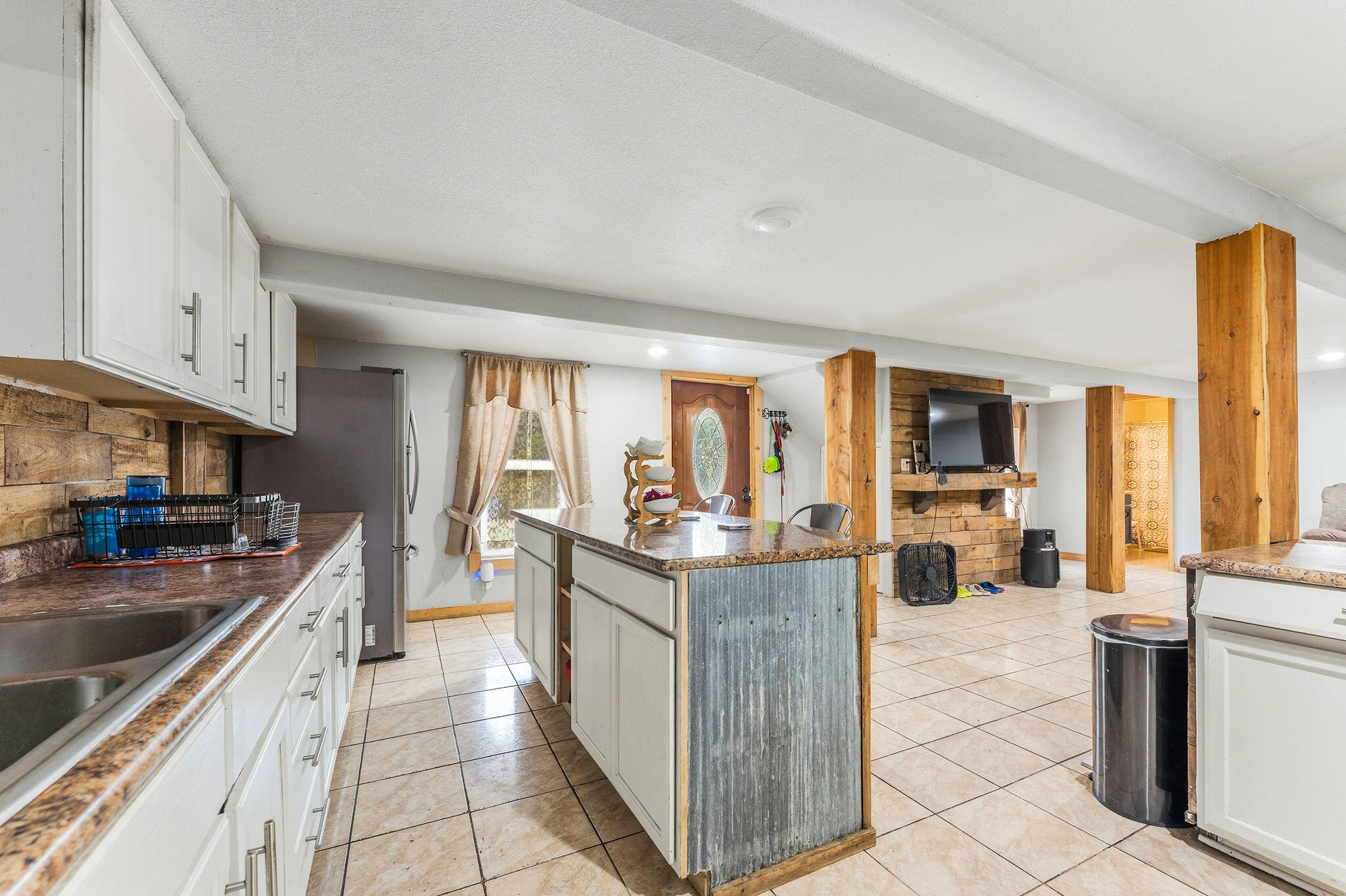 4155 Oakwood Road Property Photo 16