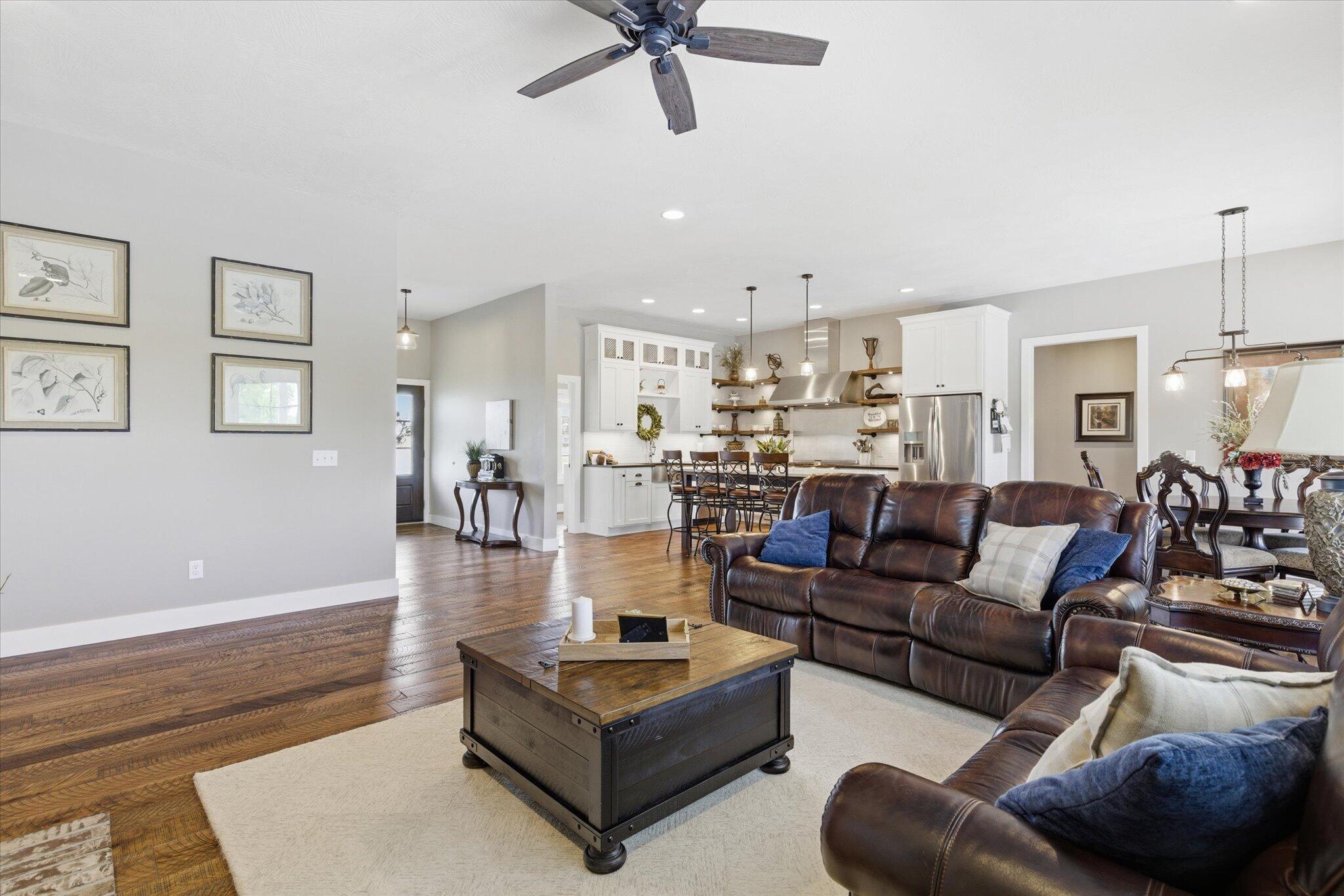1645 State Highway U Property Photo 10