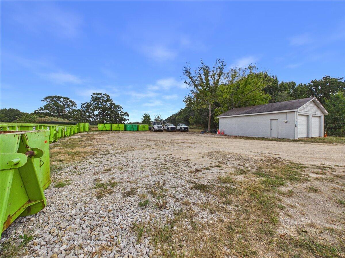 10012 North Richland Road Property Photo 1