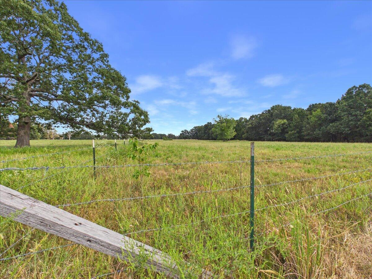 10012 North Richland Road Property Photo 8