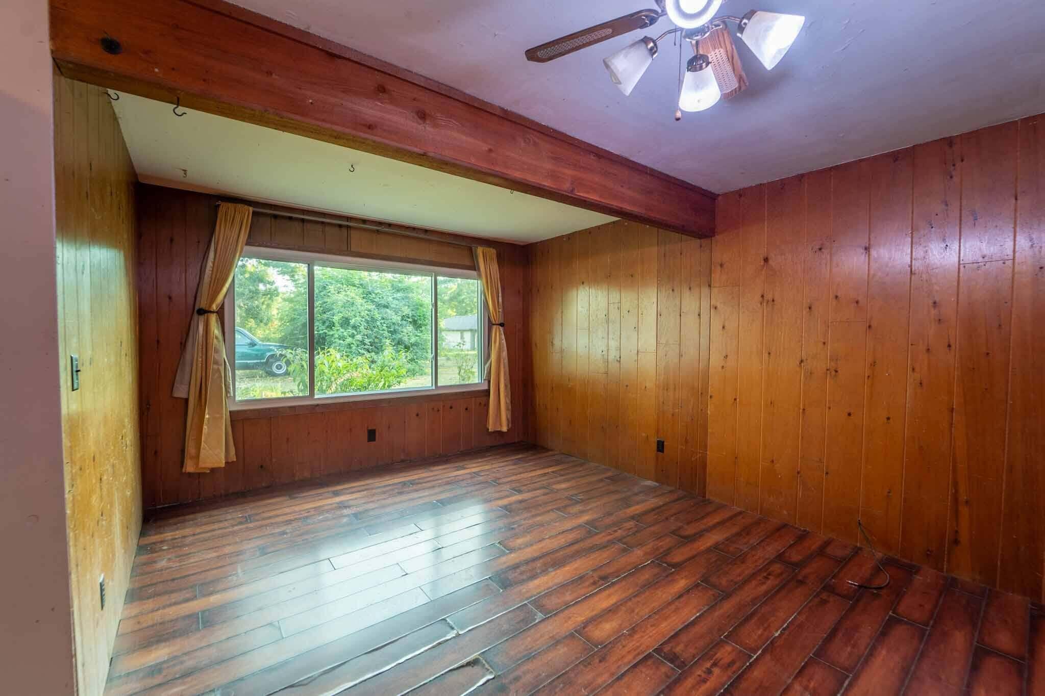 2107 South 18th Avenue Property Photo 13