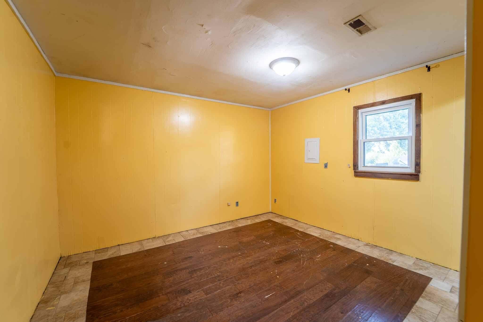 2107 South 18th Avenue Property Photo 15