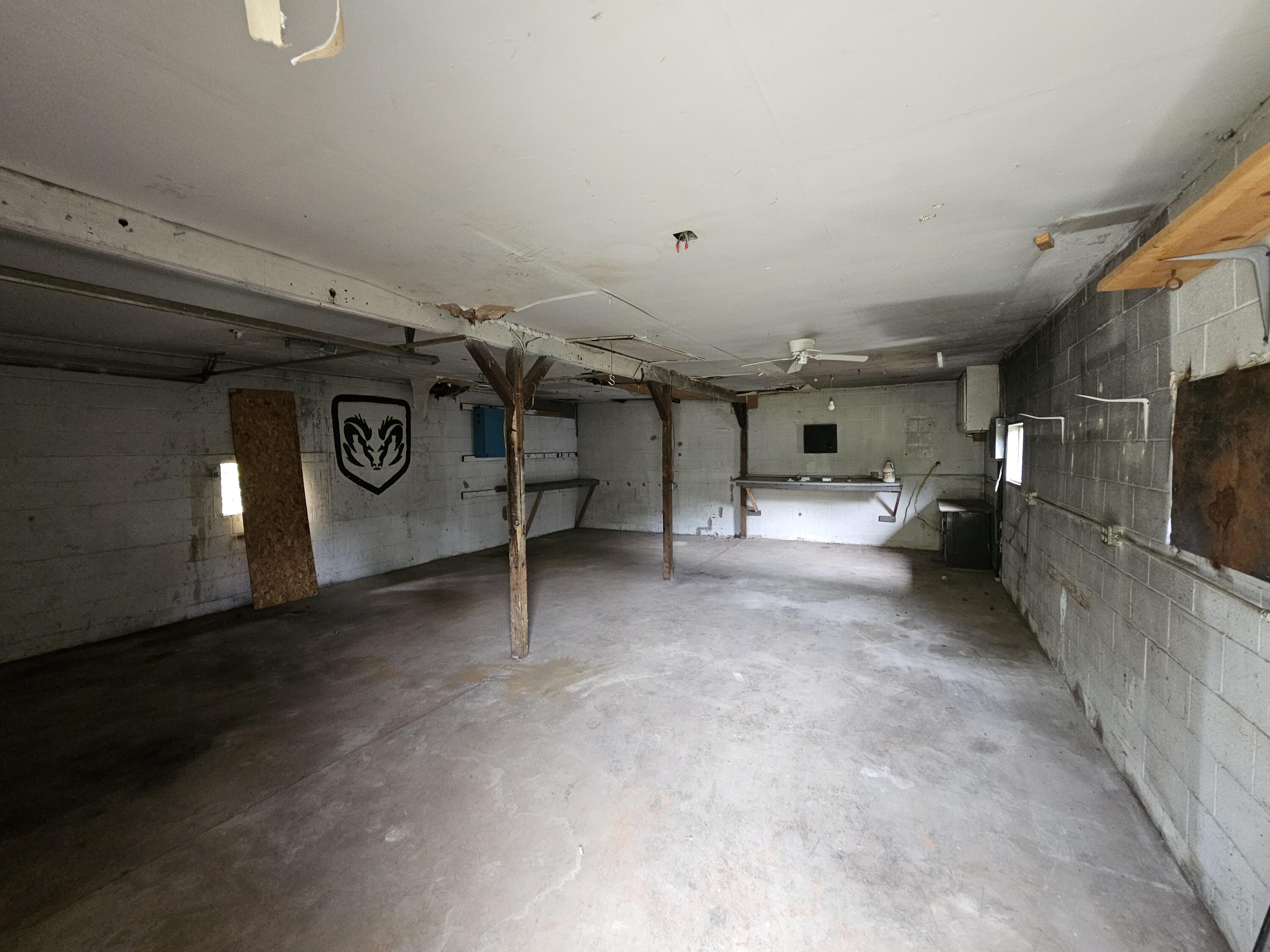 292 South Oak Avenue Property Photo 23