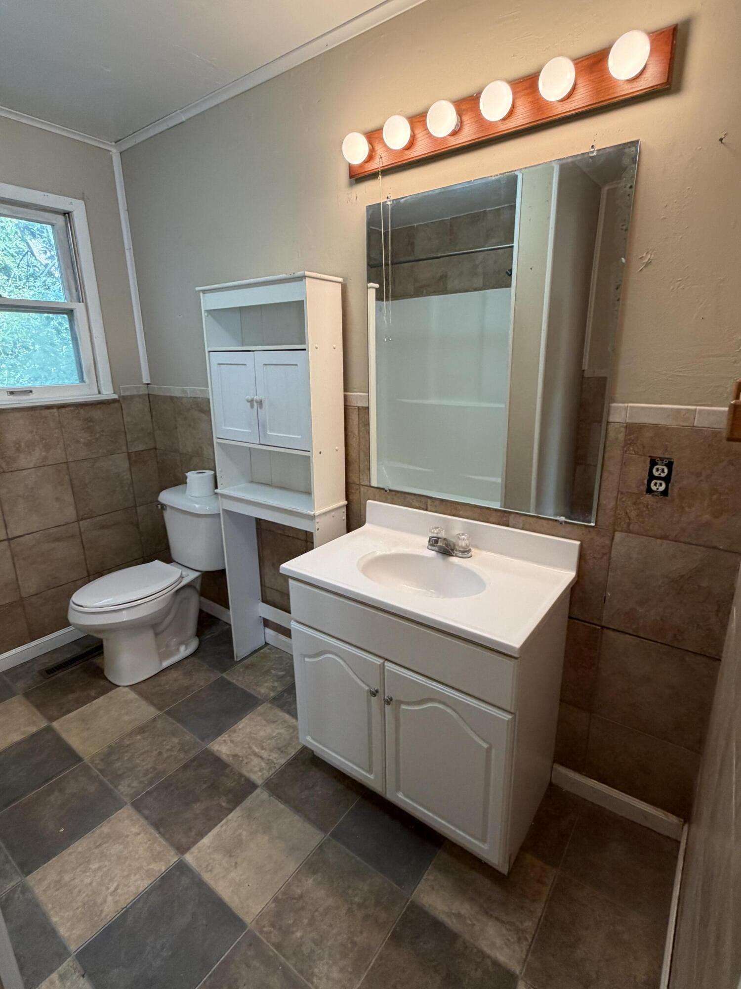 310 East 4th Street Property Photo 6