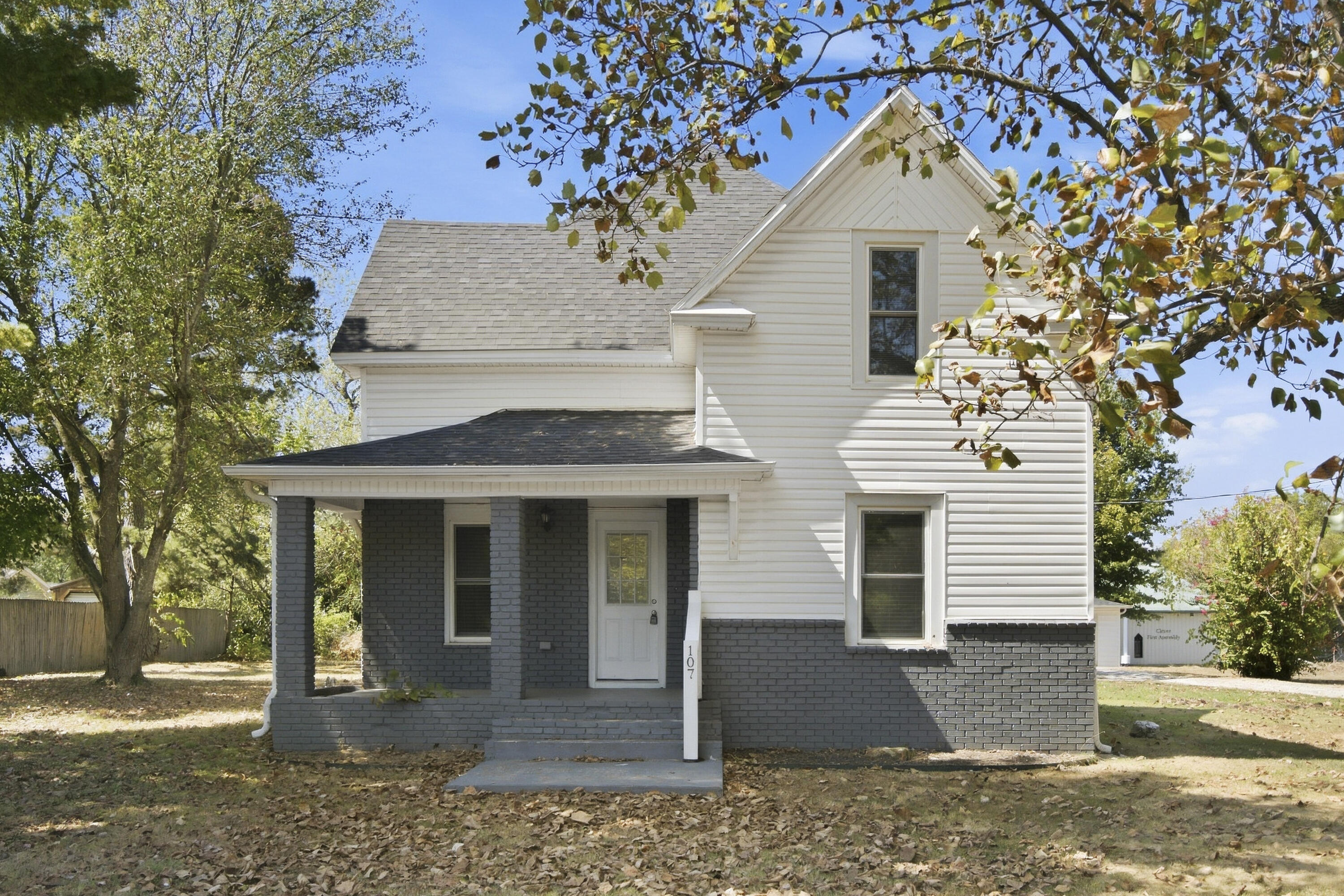 107 North Public Avenue Property Photo 1