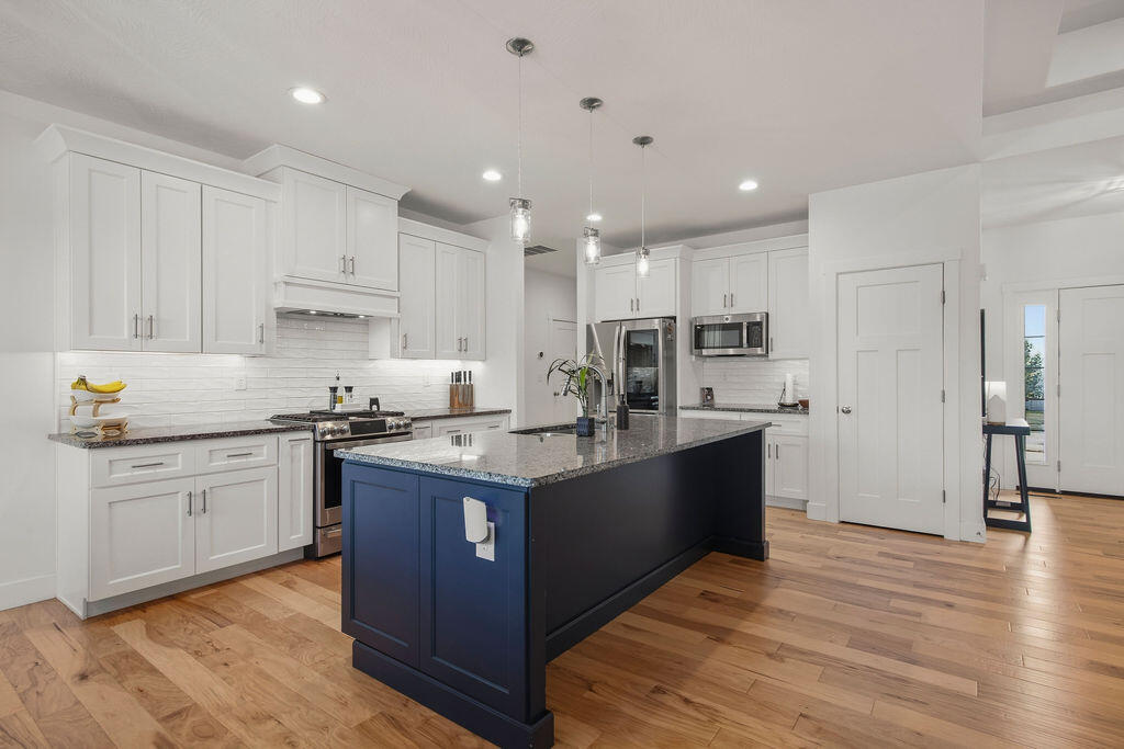 1215 West Sage Court Property Photo 11