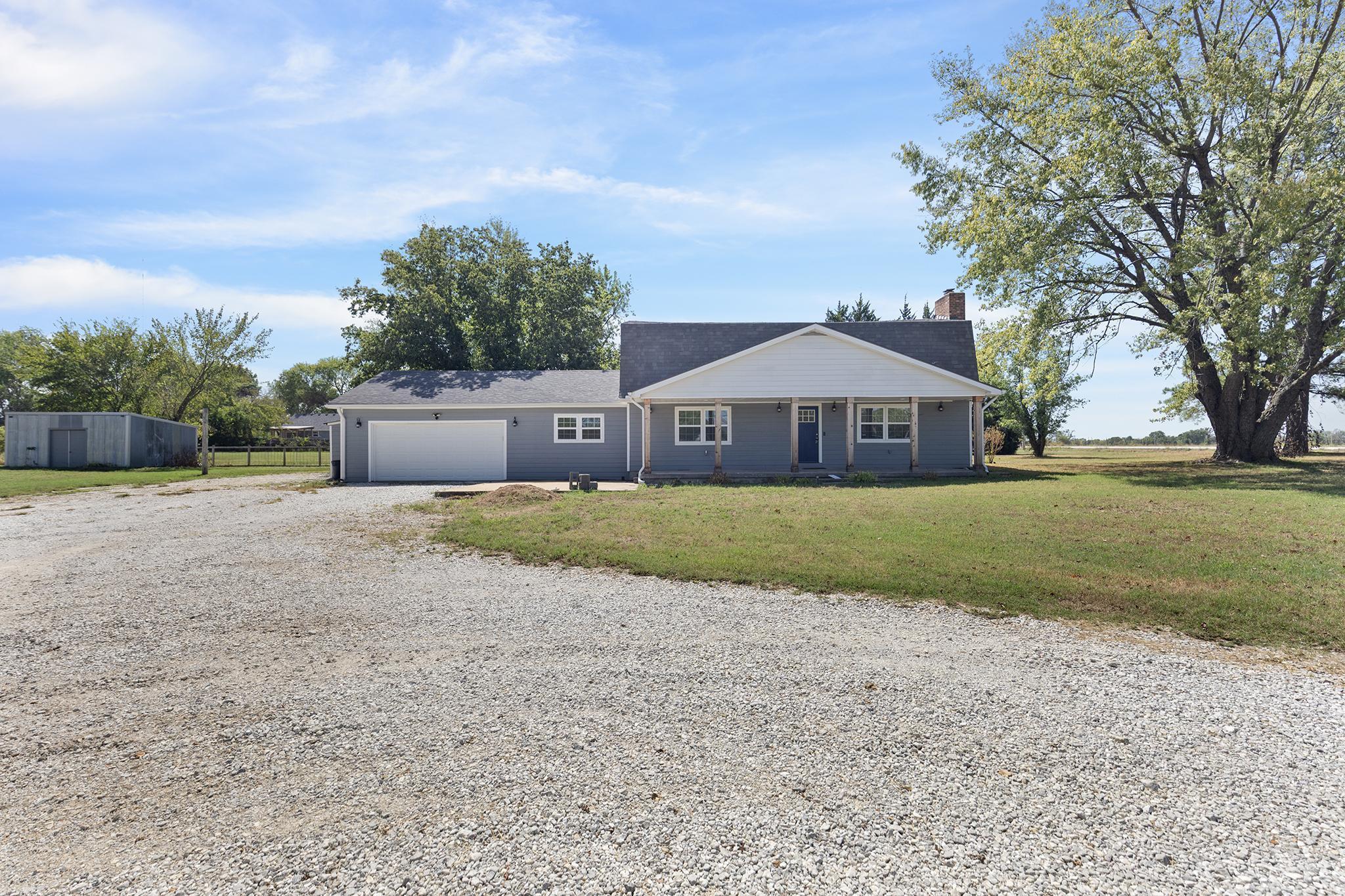 1403 North Central City Road Property Photo 1