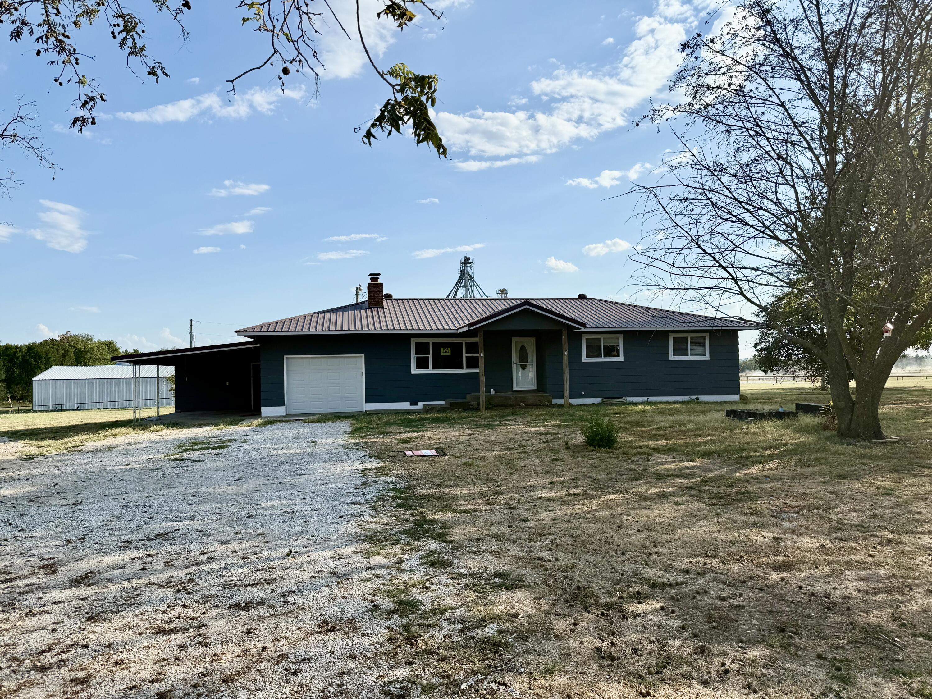605 State Highway 76 Property Photo 1