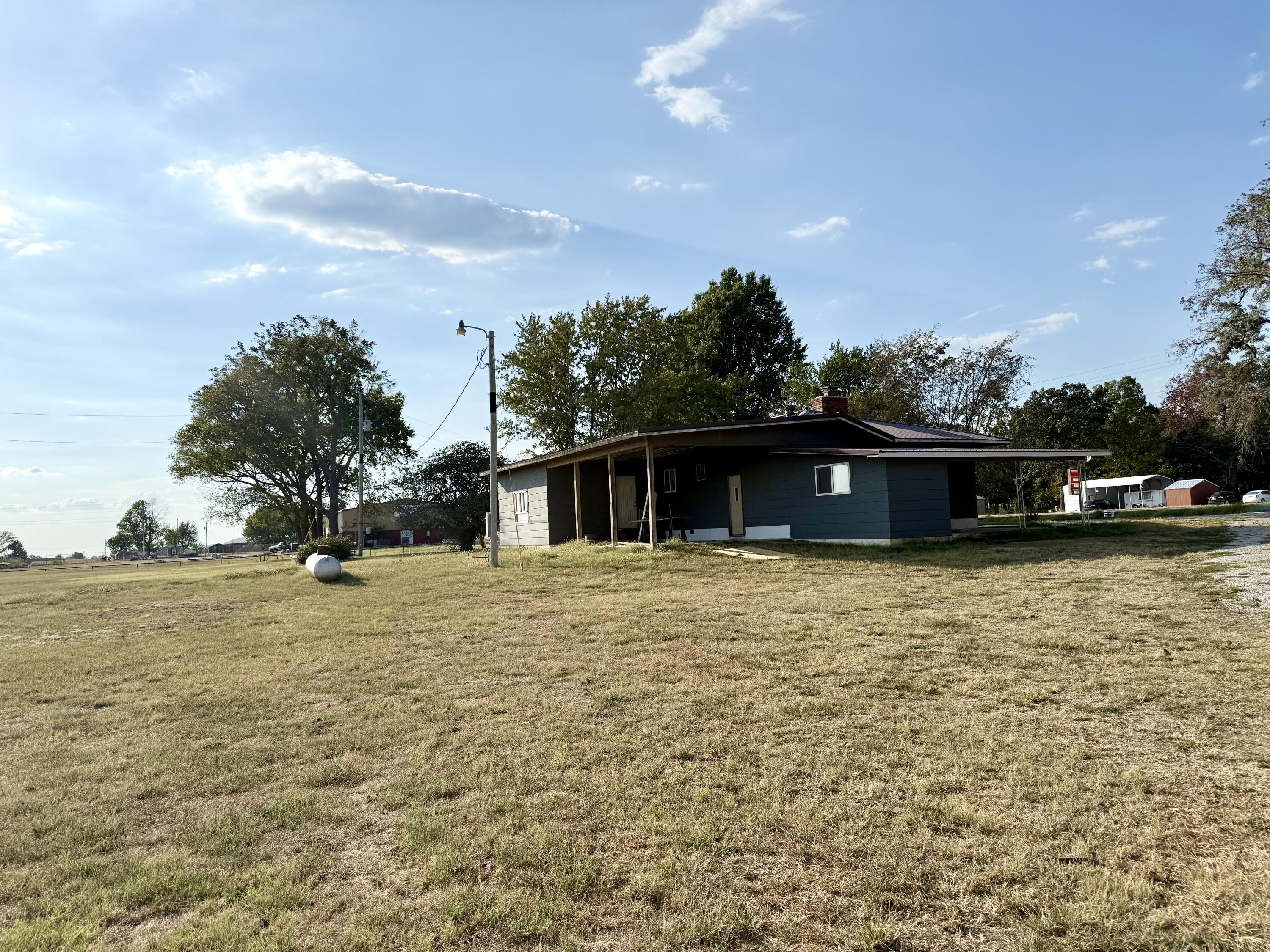 605 State Highway 76 Property Photo 3