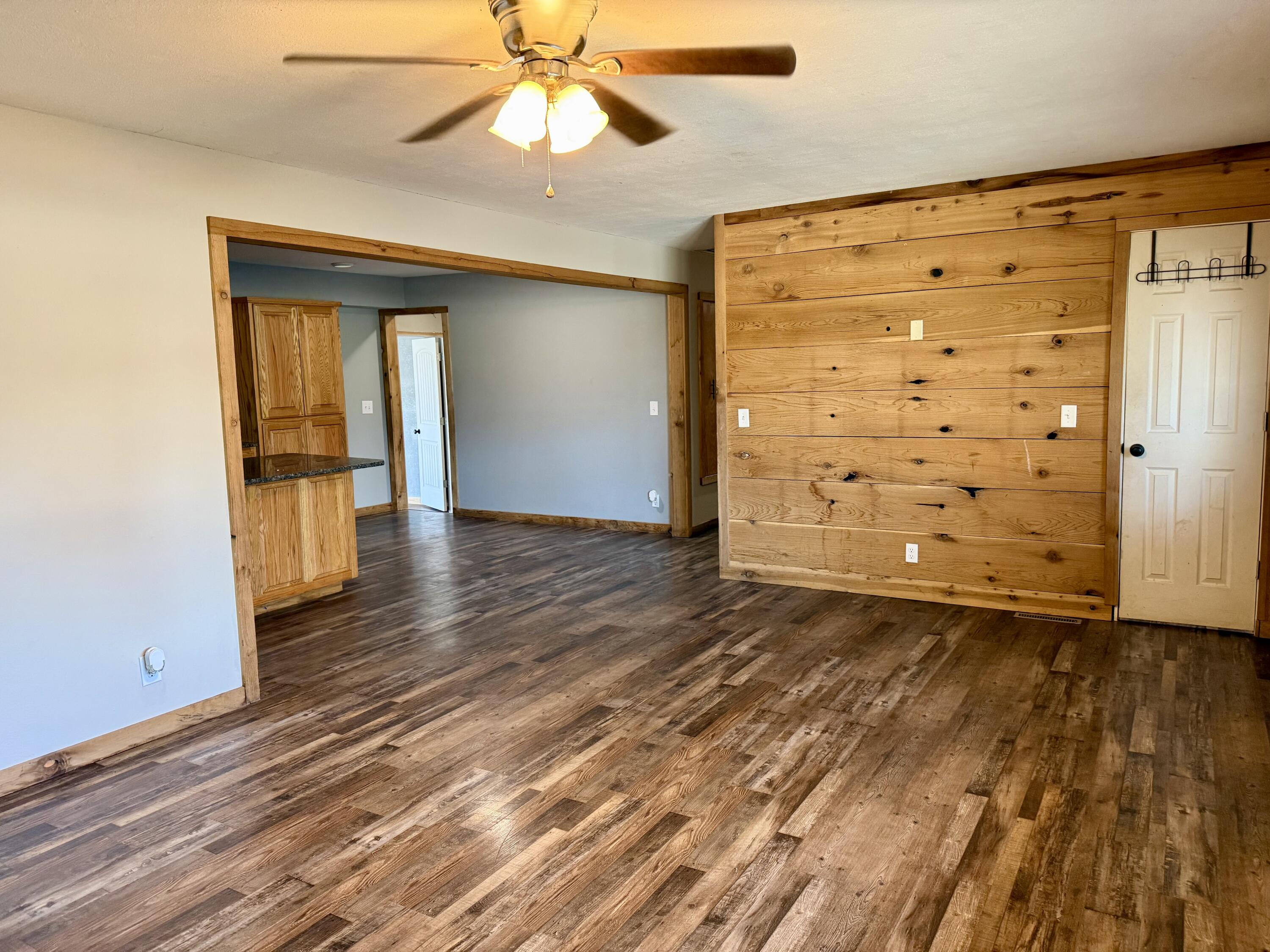 605 State Highway 76 Property Photo 6